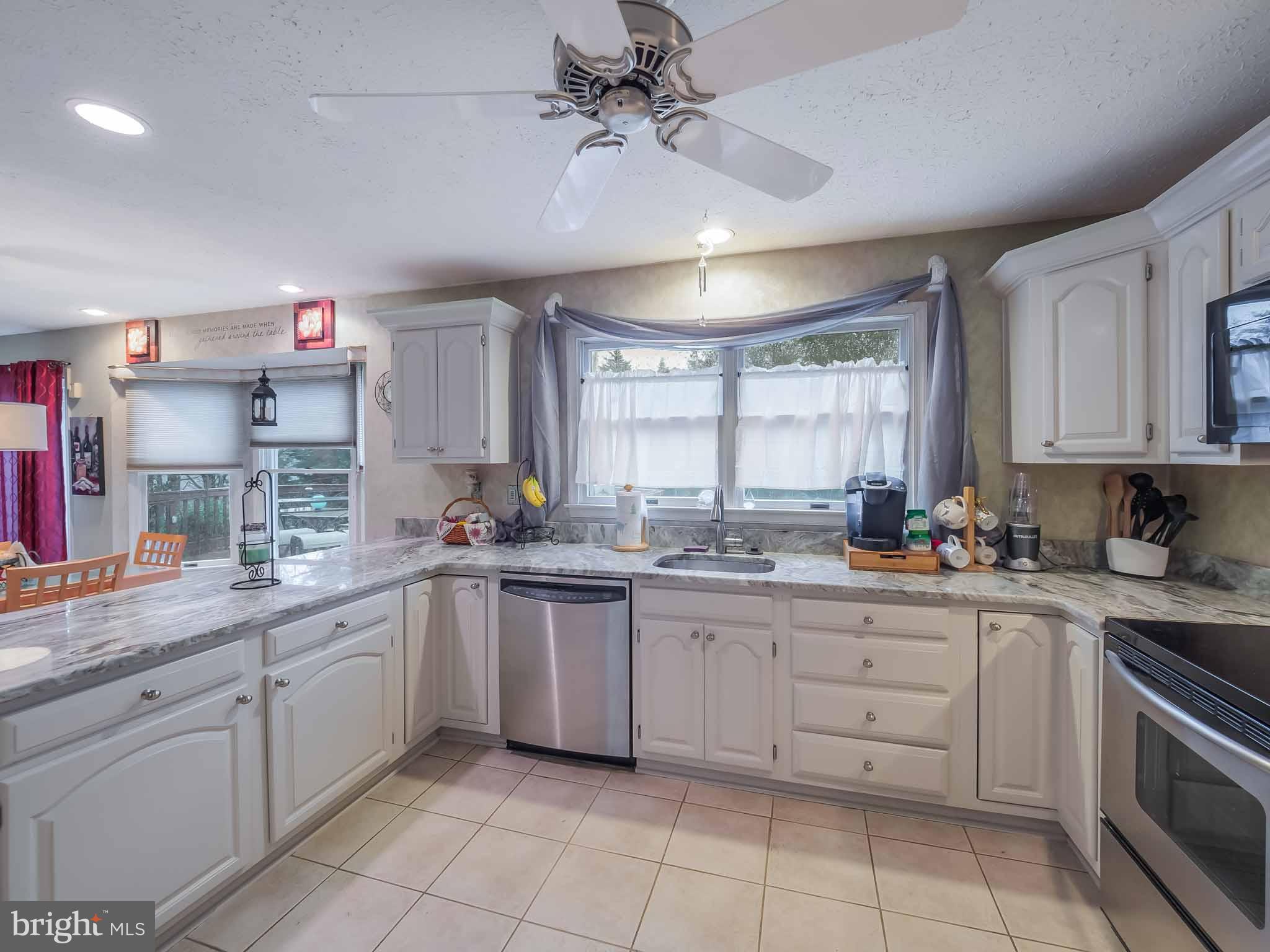 COURTS OF FOUR SEASONS - Residential