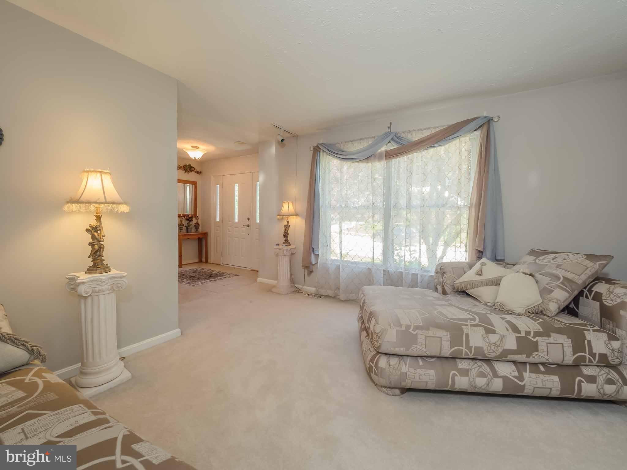 COURTS OF FOUR SEASONS - Residential