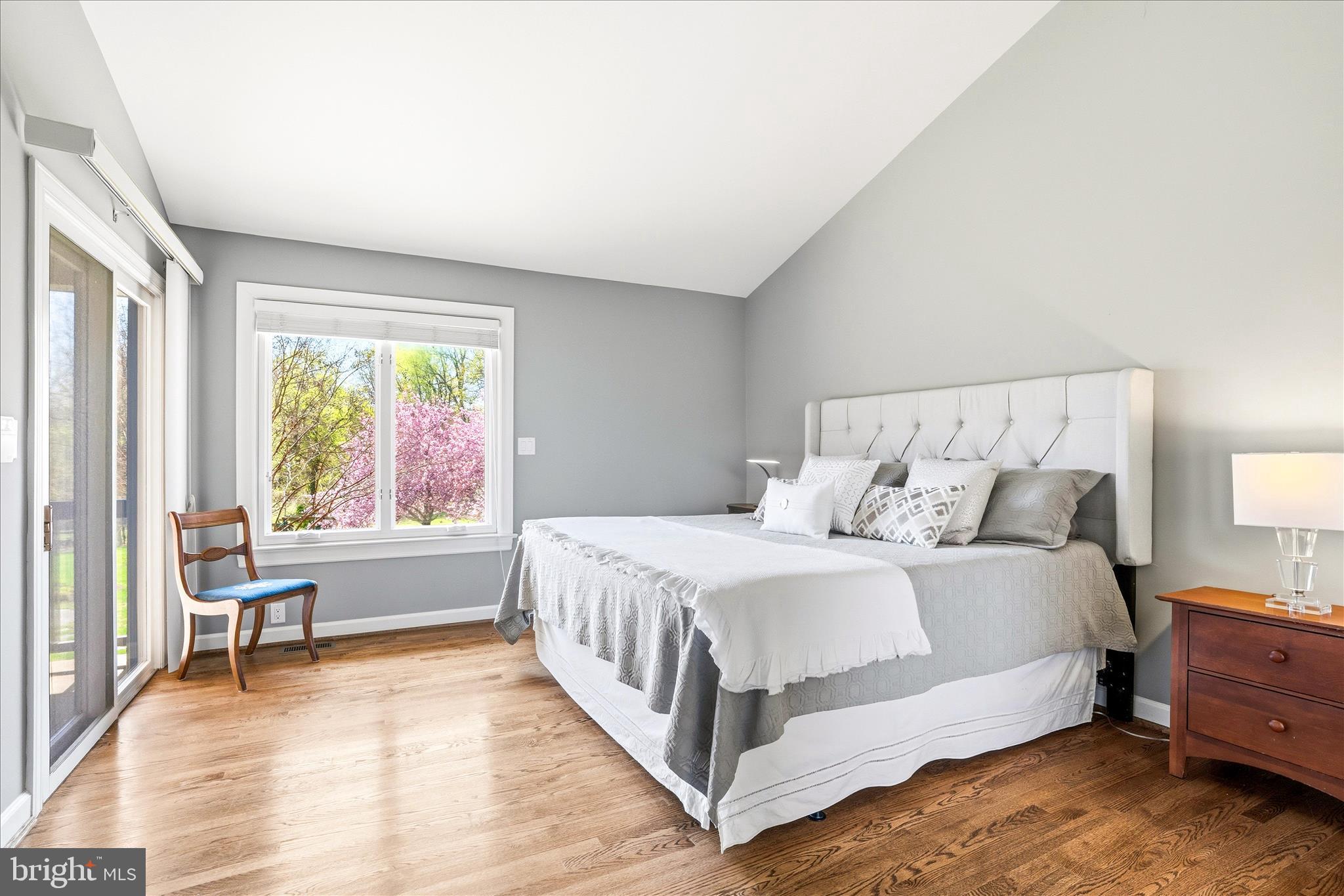 WHITE FLINT SPRINGS - Residential