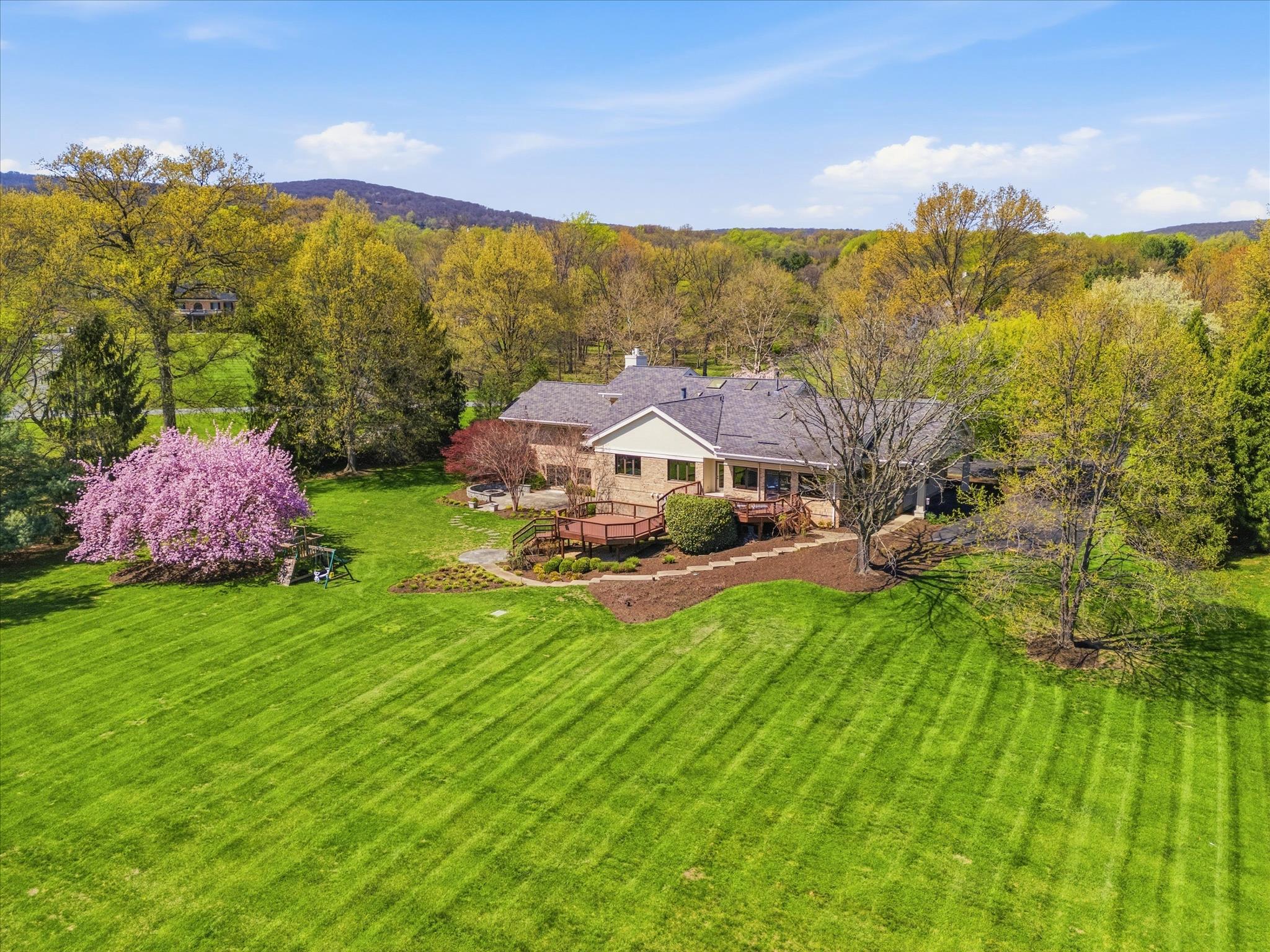 WHITE FLINT SPRINGS - Residential