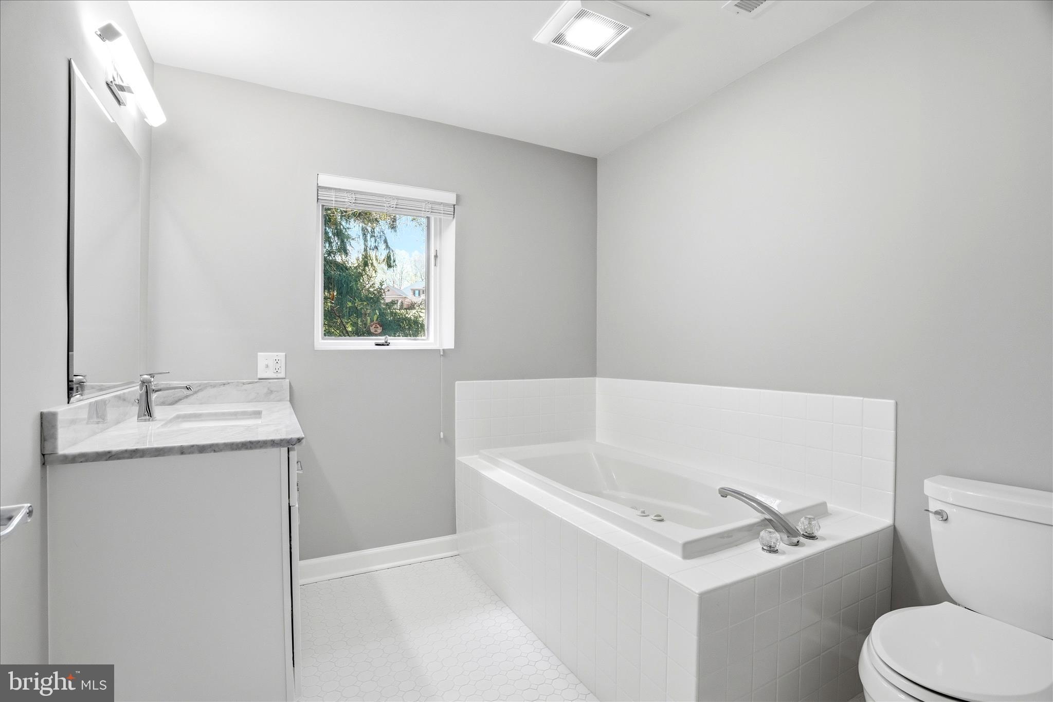 WHITE FLINT SPRINGS - Residential