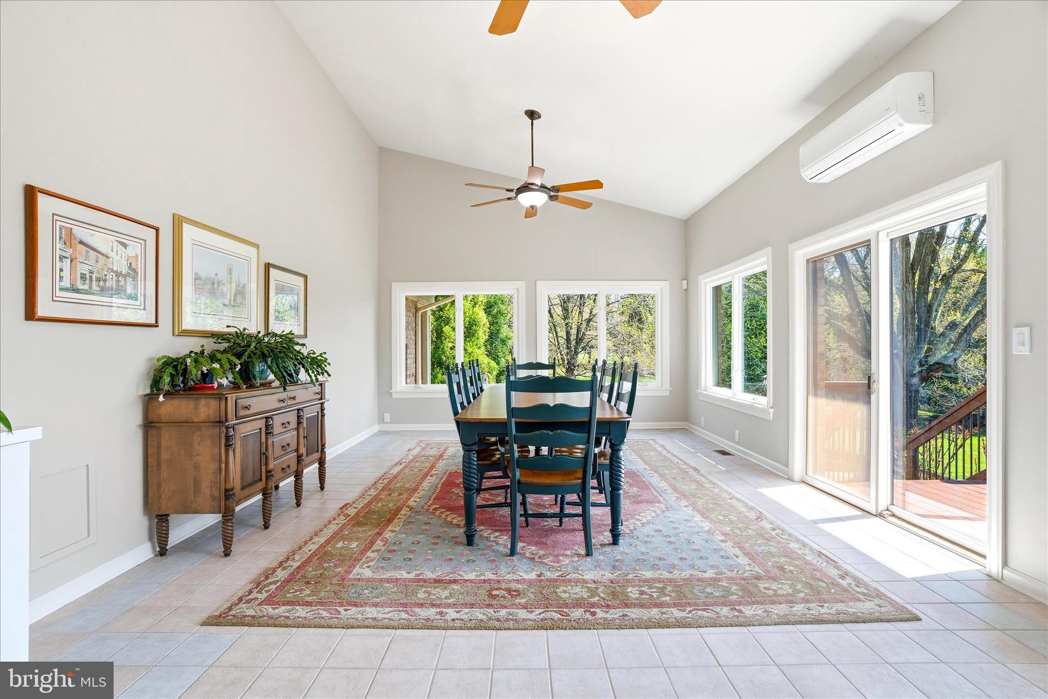 WHITE FLINT SPRINGS - Residential