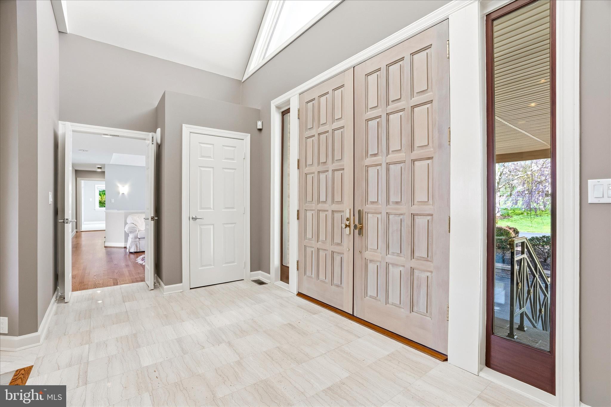 WHITE FLINT SPRINGS - Residential