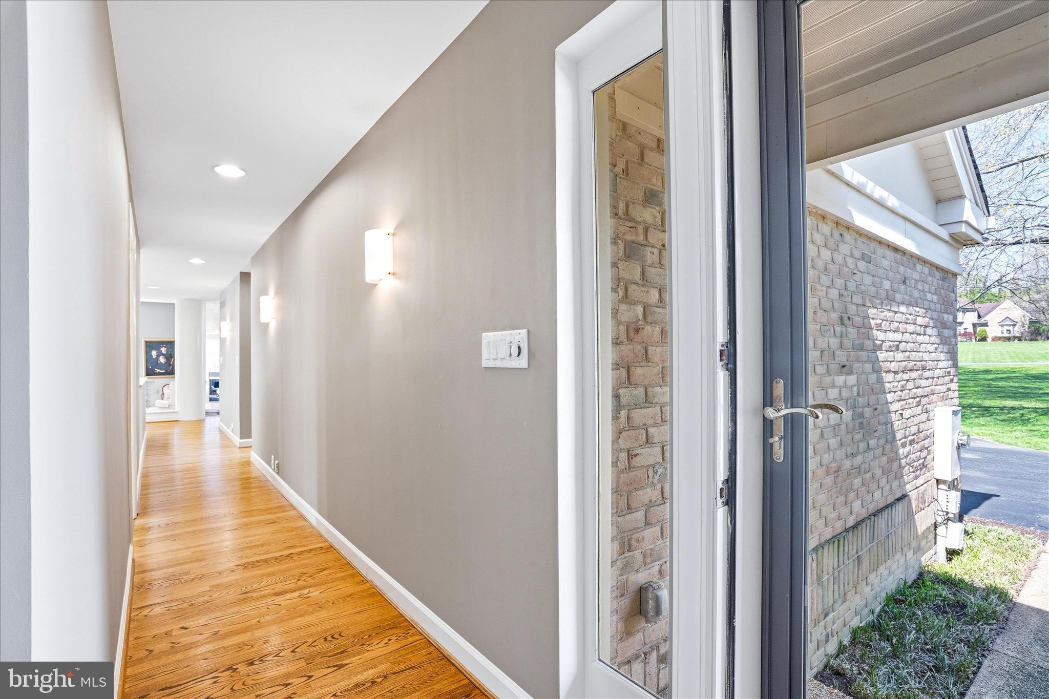 WHITE FLINT SPRINGS - Residential