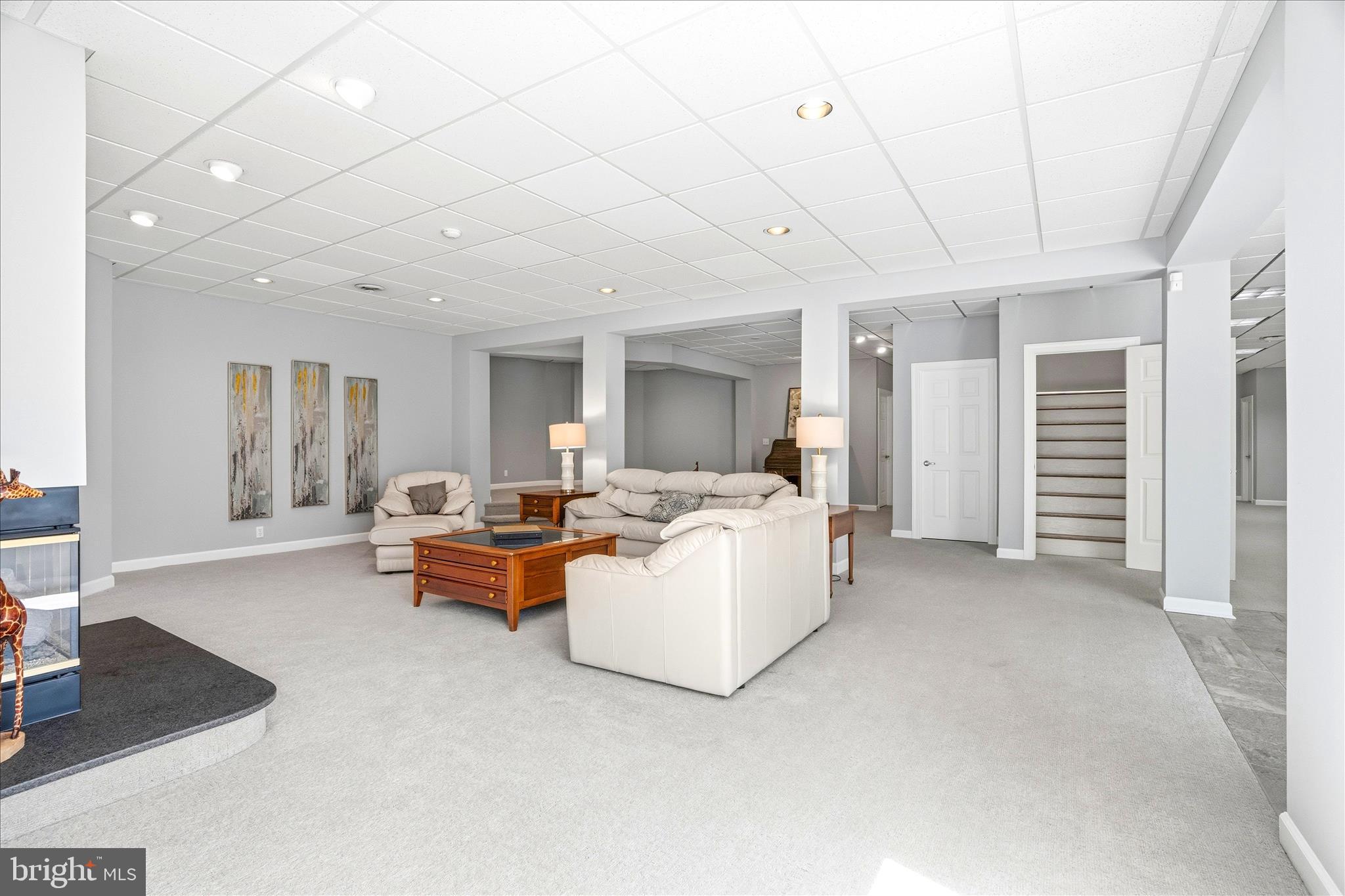 WHITE FLINT SPRINGS - Residential