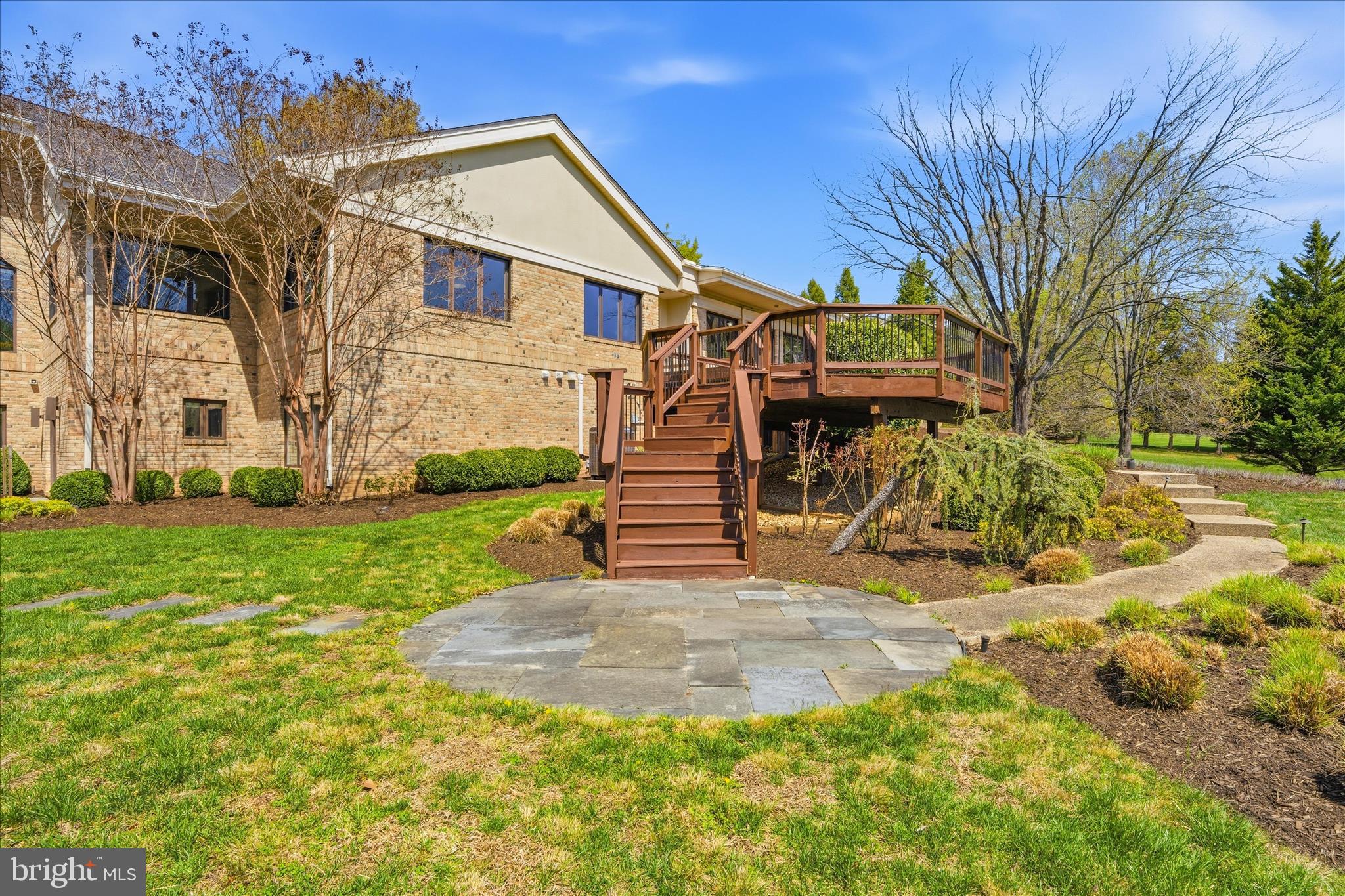 WHITE FLINT SPRINGS - Residential