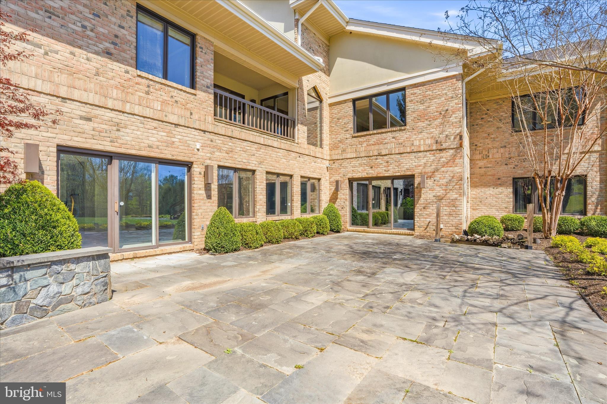 WHITE FLINT SPRINGS - Residential