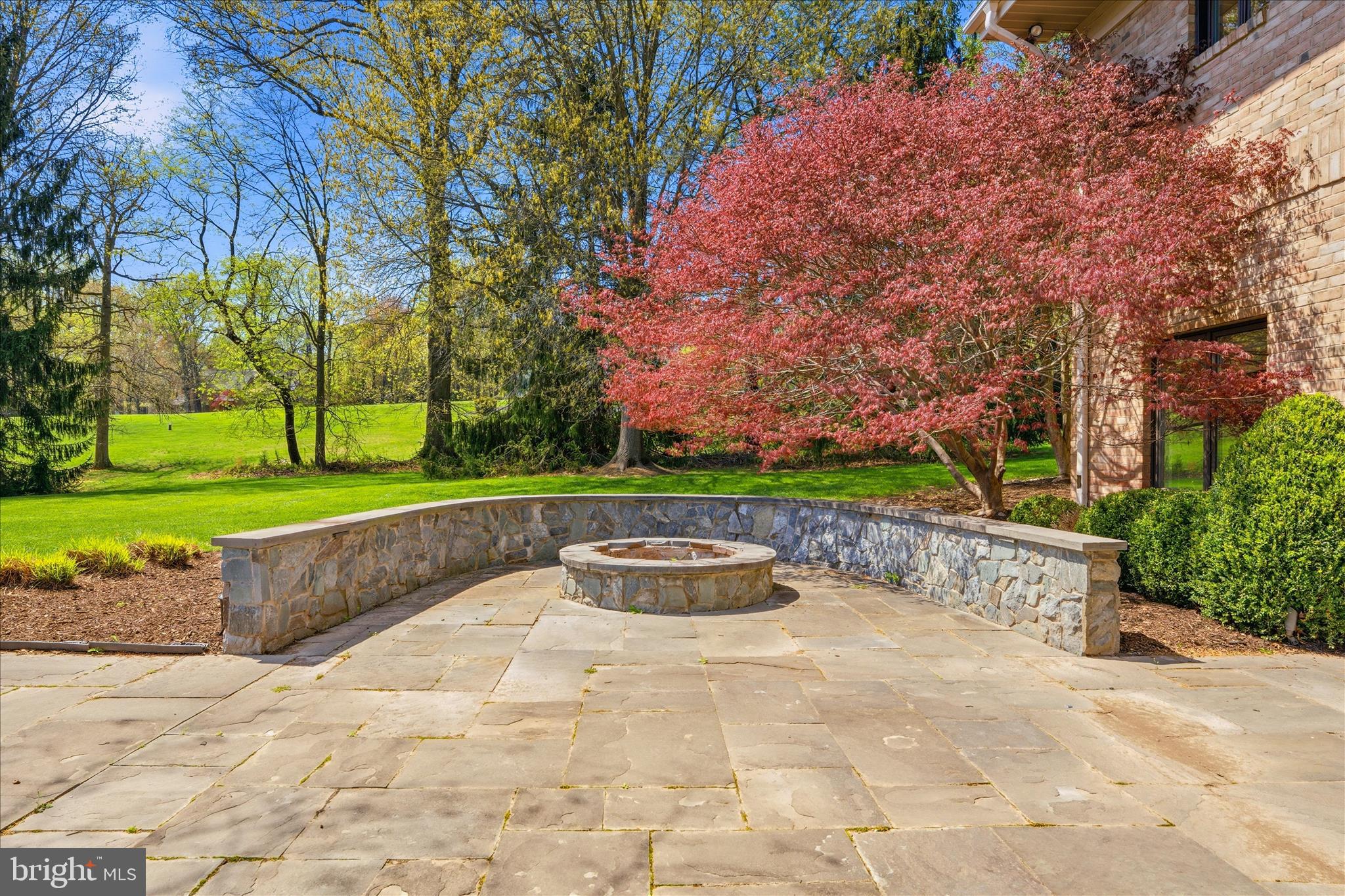 WHITE FLINT SPRINGS - Residential