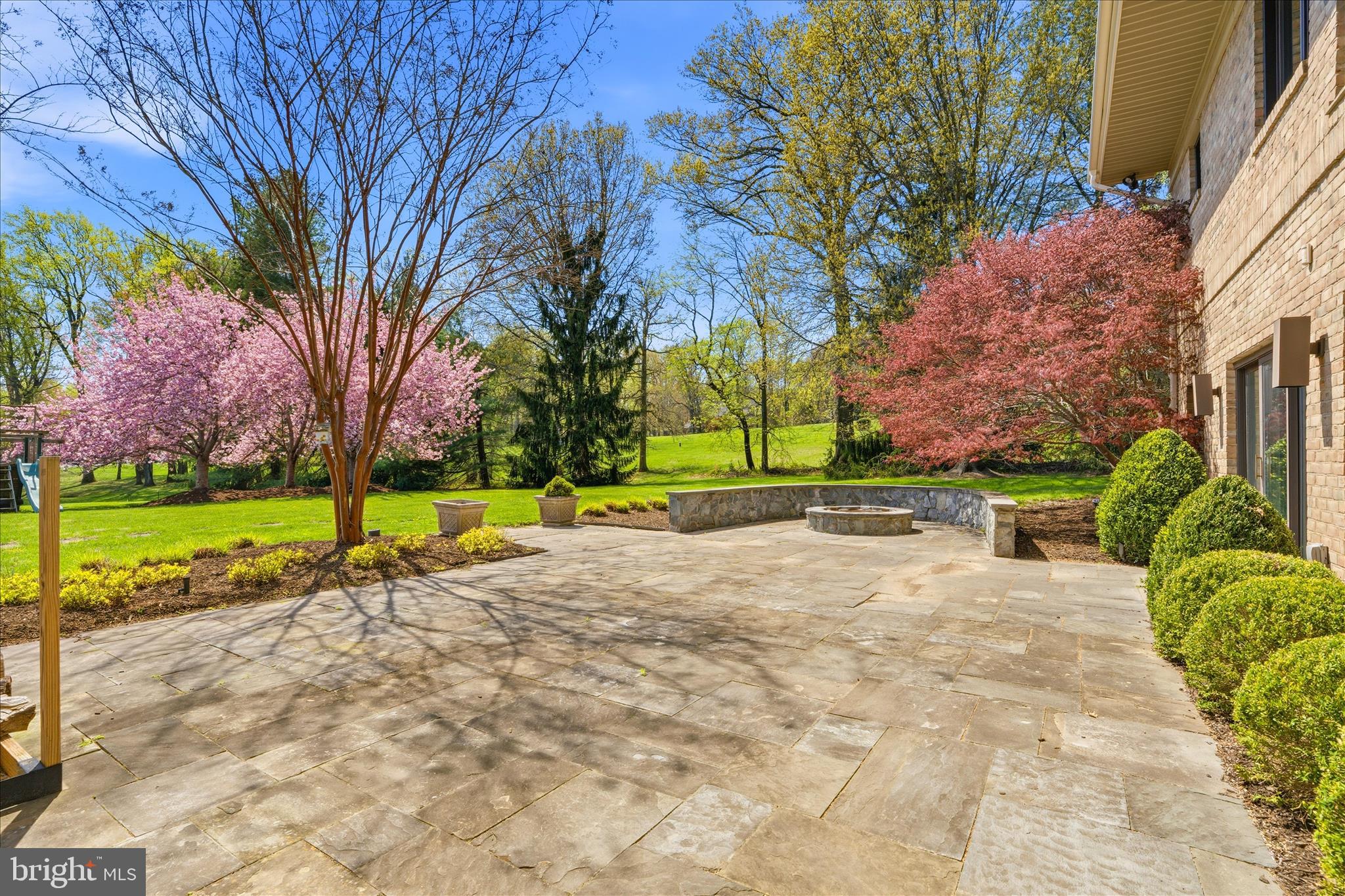 WHITE FLINT SPRINGS - Residential