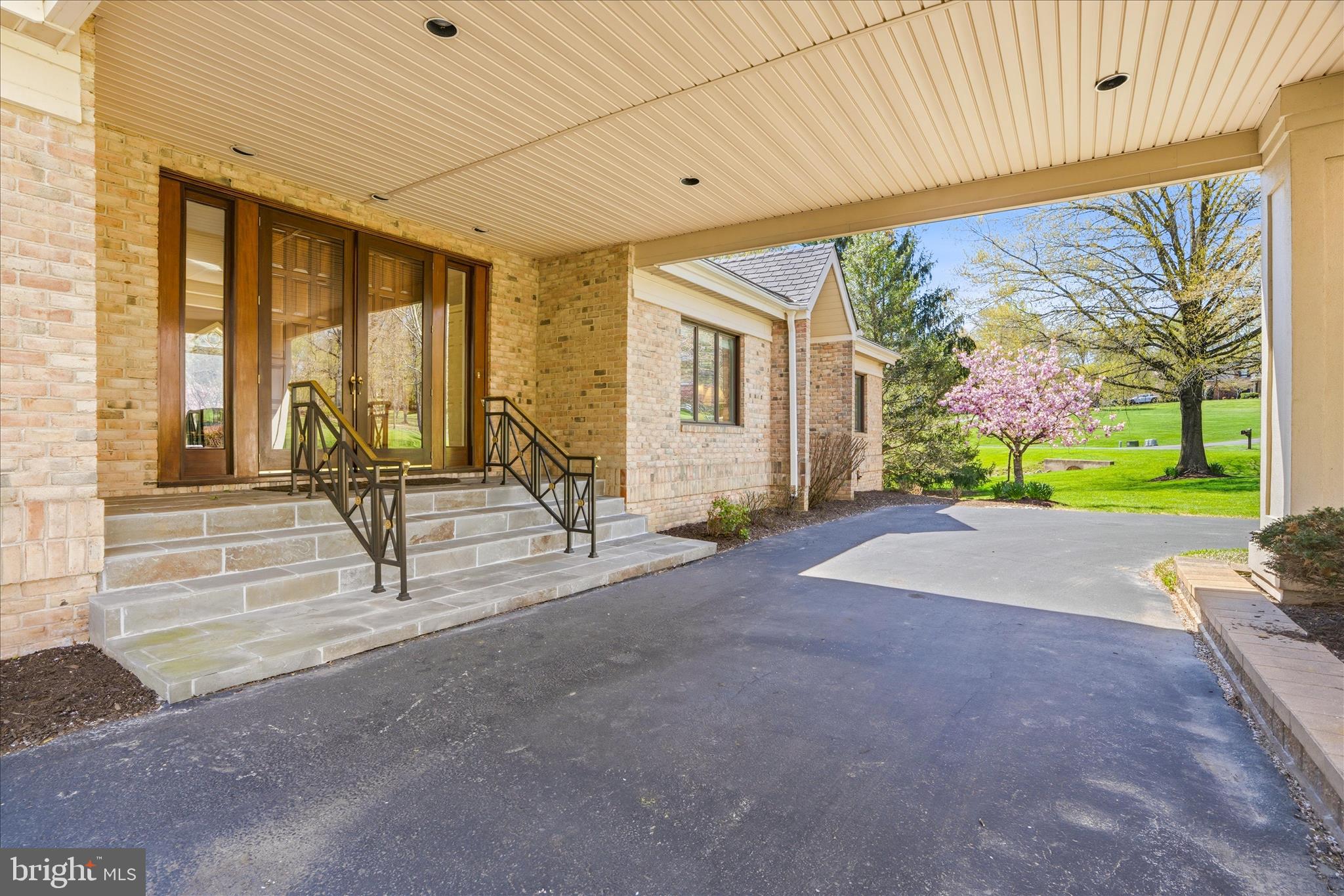 WHITE FLINT SPRINGS - Residential