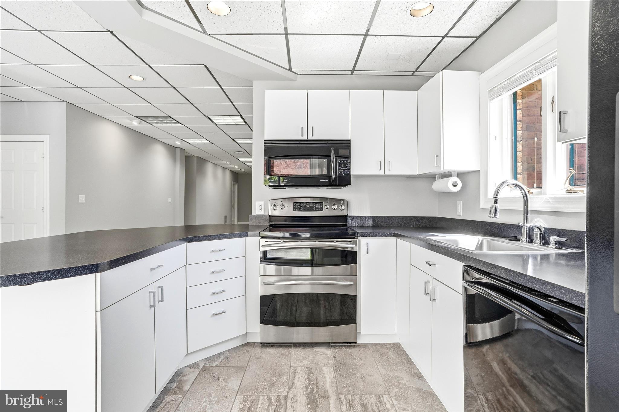 WHITE FLINT SPRINGS - Residential