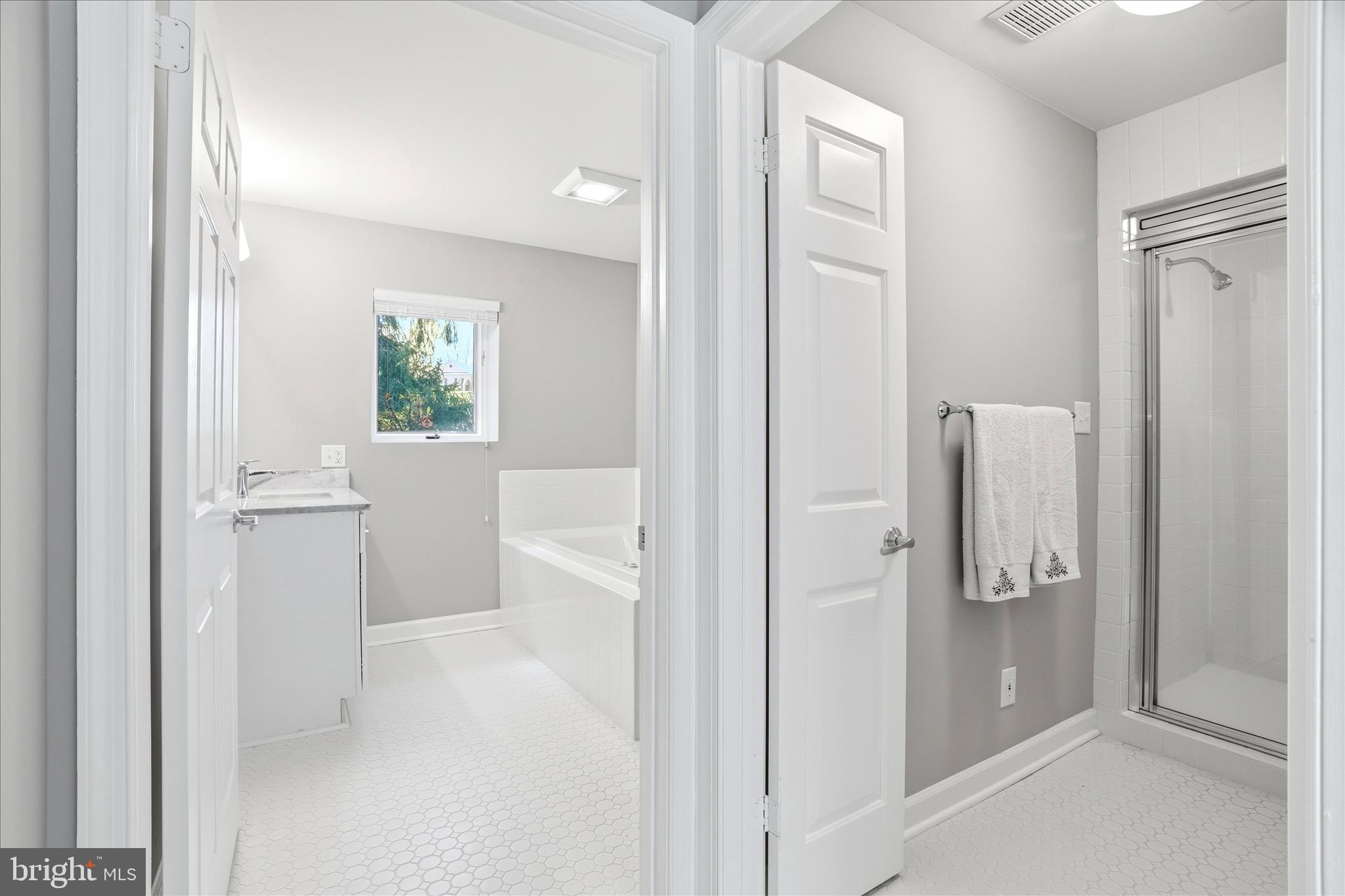 WHITE FLINT SPRINGS - Residential