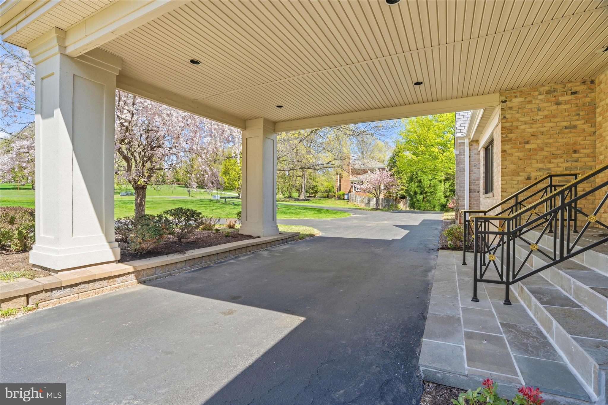 WHITE FLINT SPRINGS - Residential