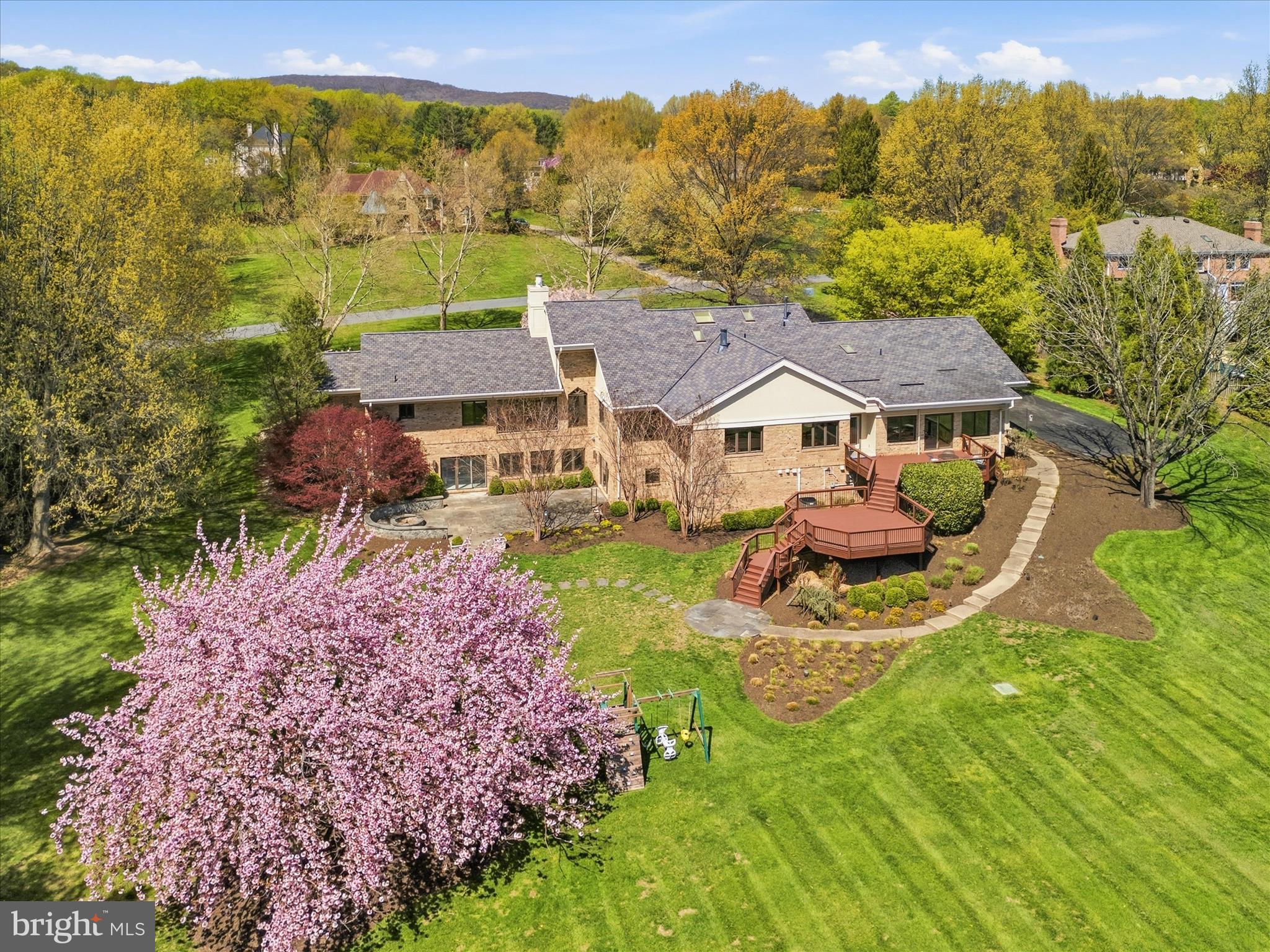 WHITE FLINT SPRINGS - Residential