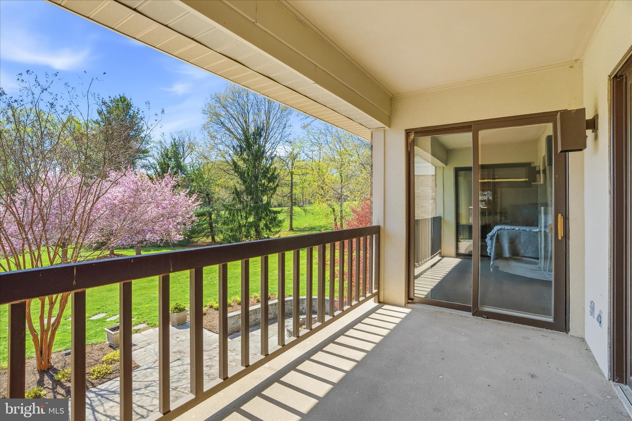 WHITE FLINT SPRINGS - Residential