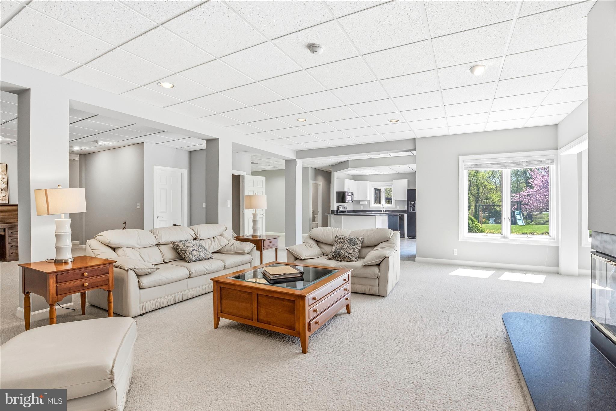 WHITE FLINT SPRINGS - Residential