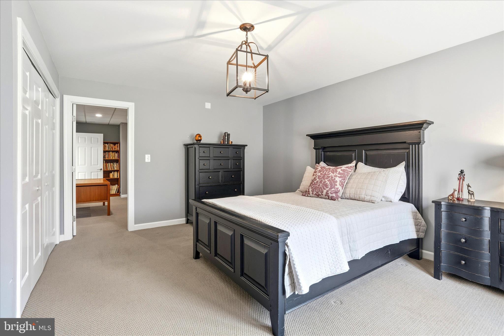 WHITE FLINT SPRINGS - Residential