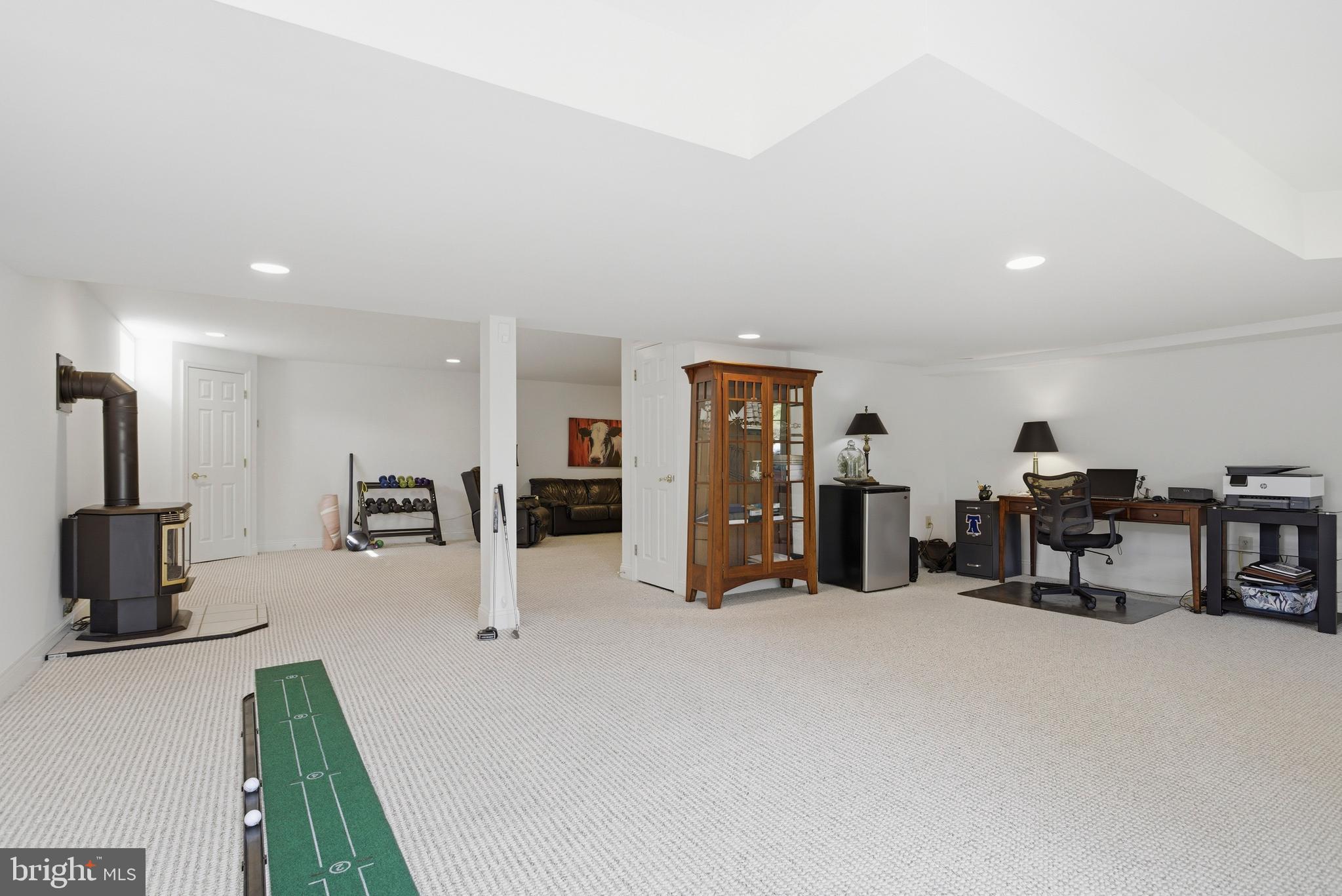ROCHFORD ESTATES - Residential