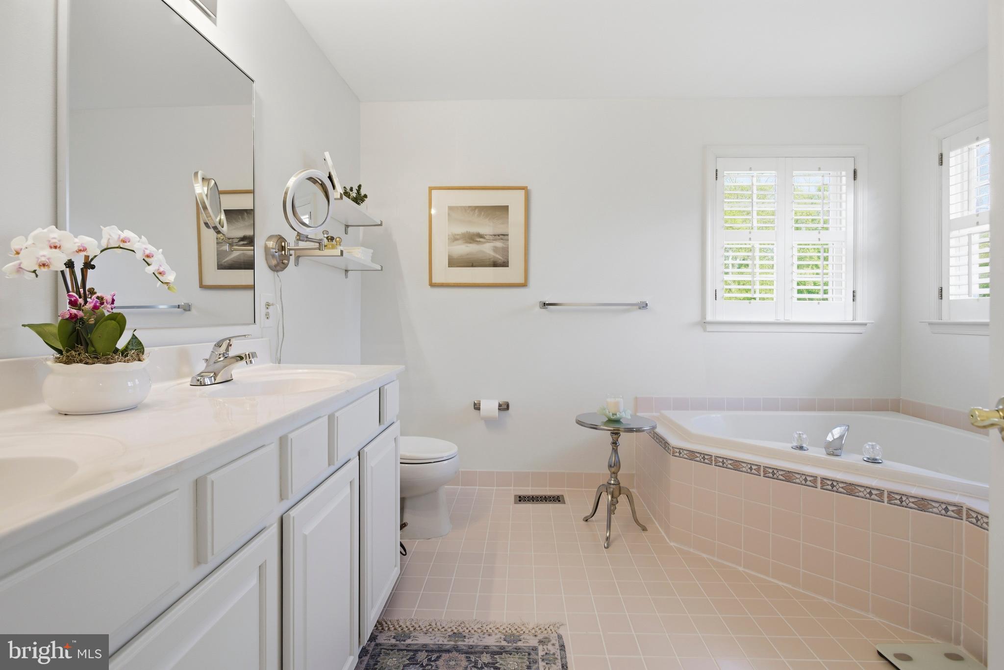 ROCHFORD ESTATES - Residential