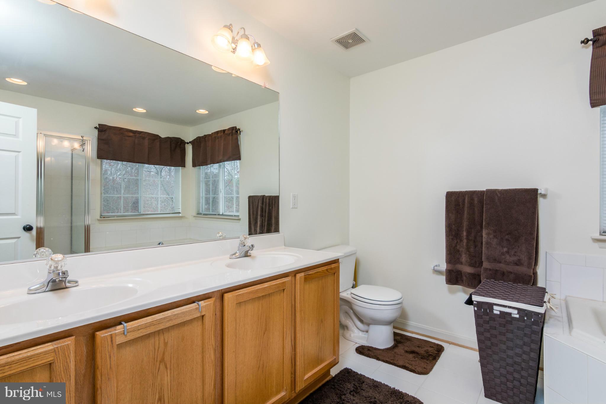 ARUNDEL GARDENS - Residential