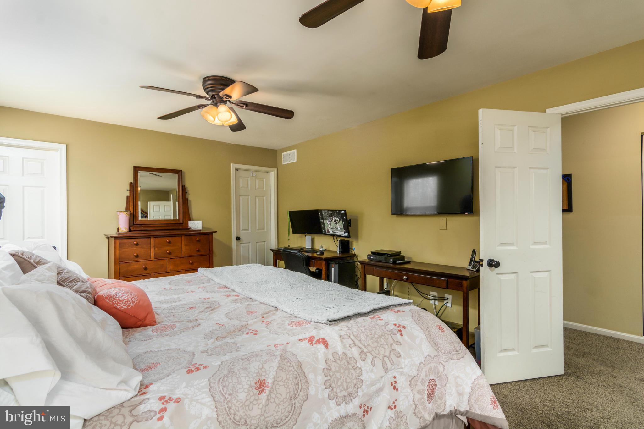 ARUNDEL GARDENS - Residential