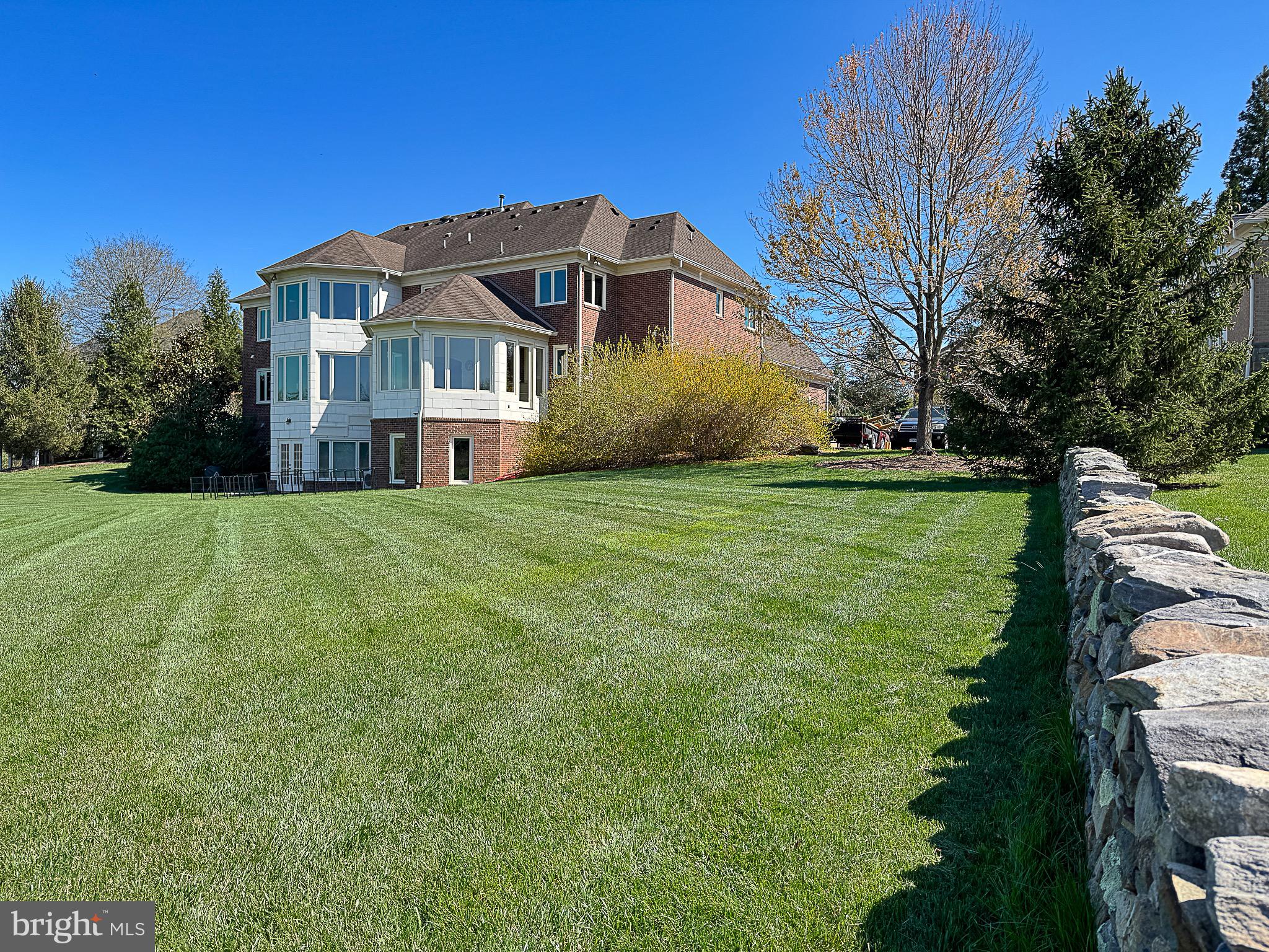 RED CEDAR WEST - Residential