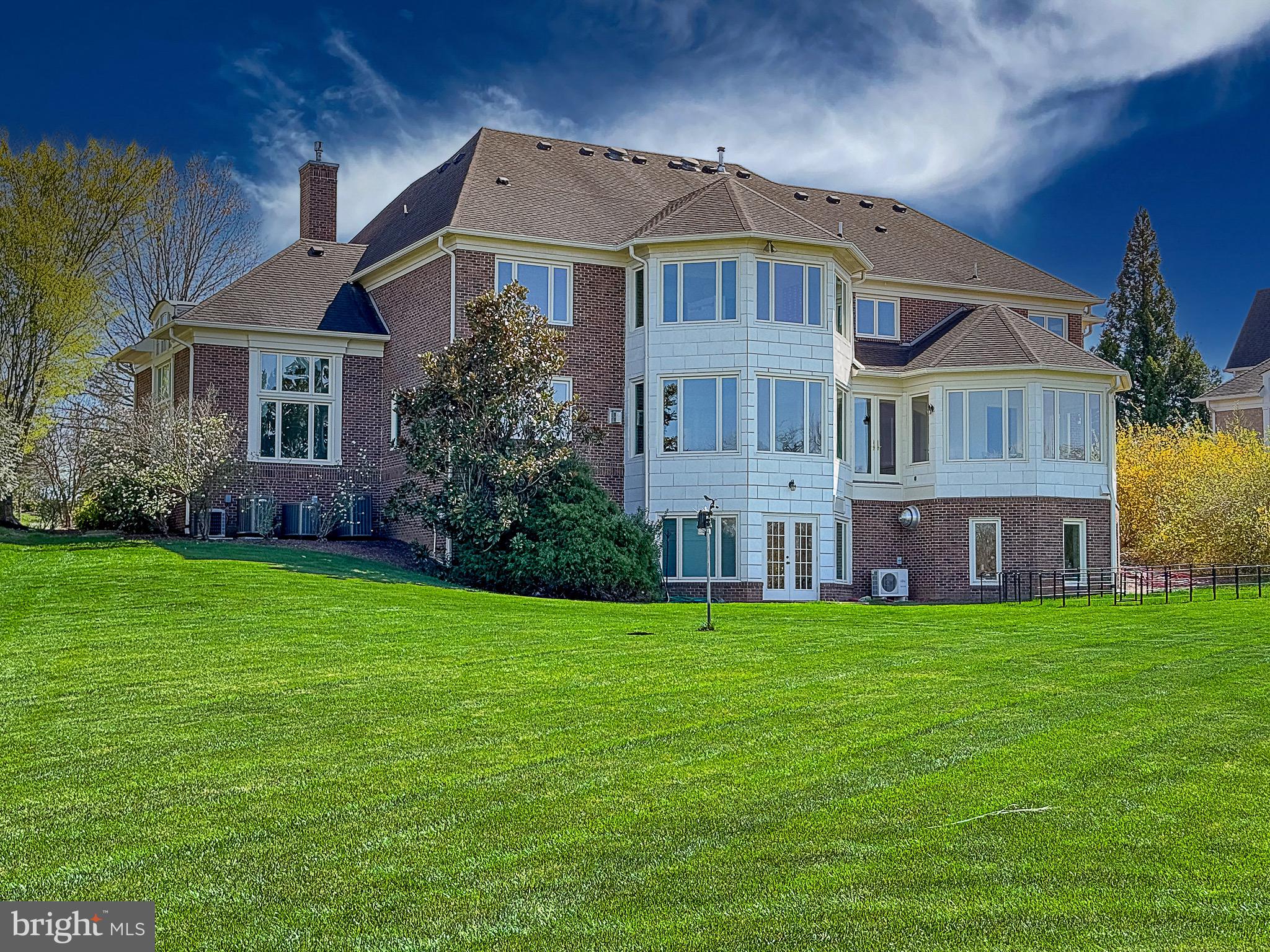 RED CEDAR WEST - Residential