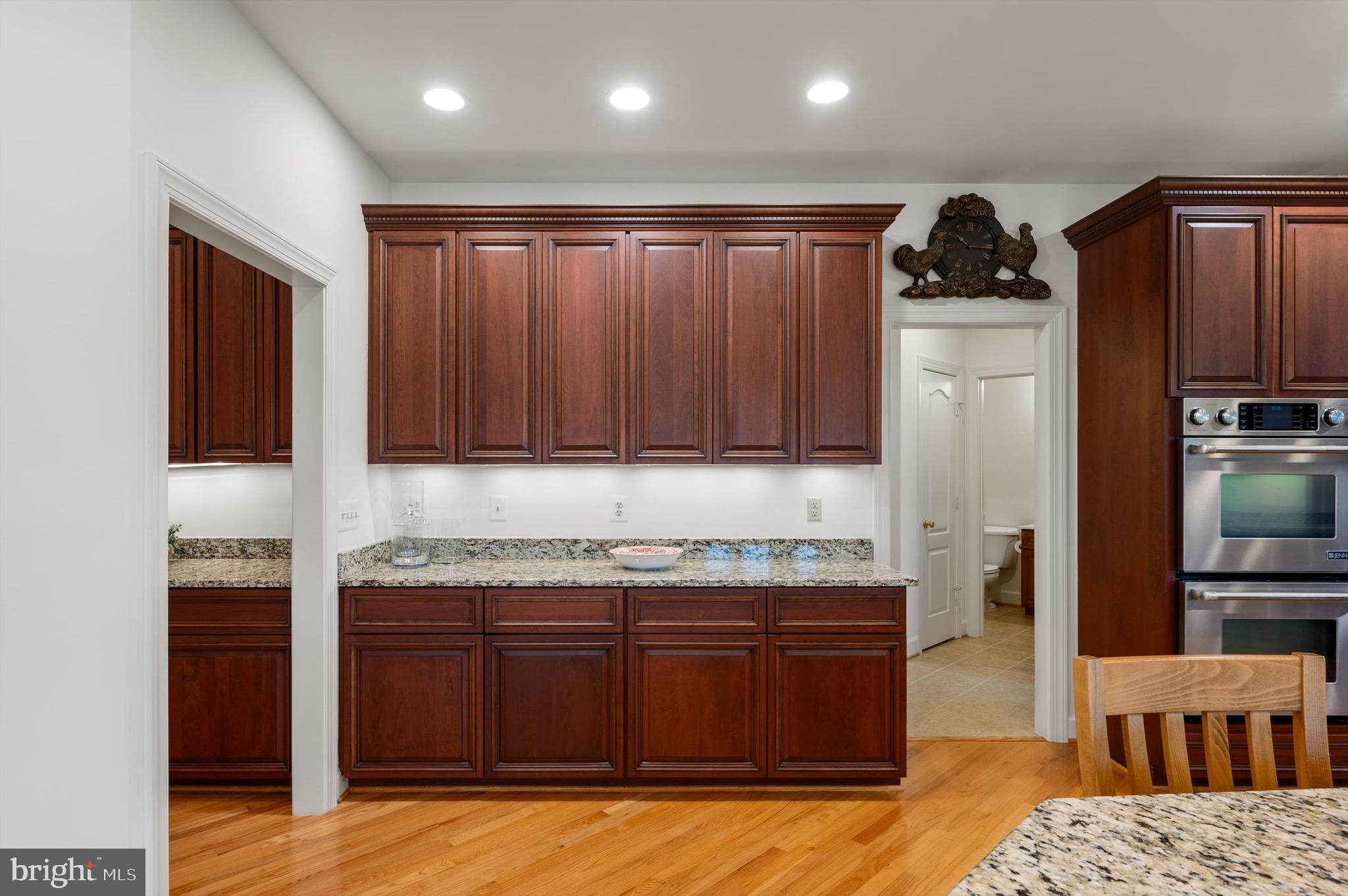 RED CEDAR WEST - Residential