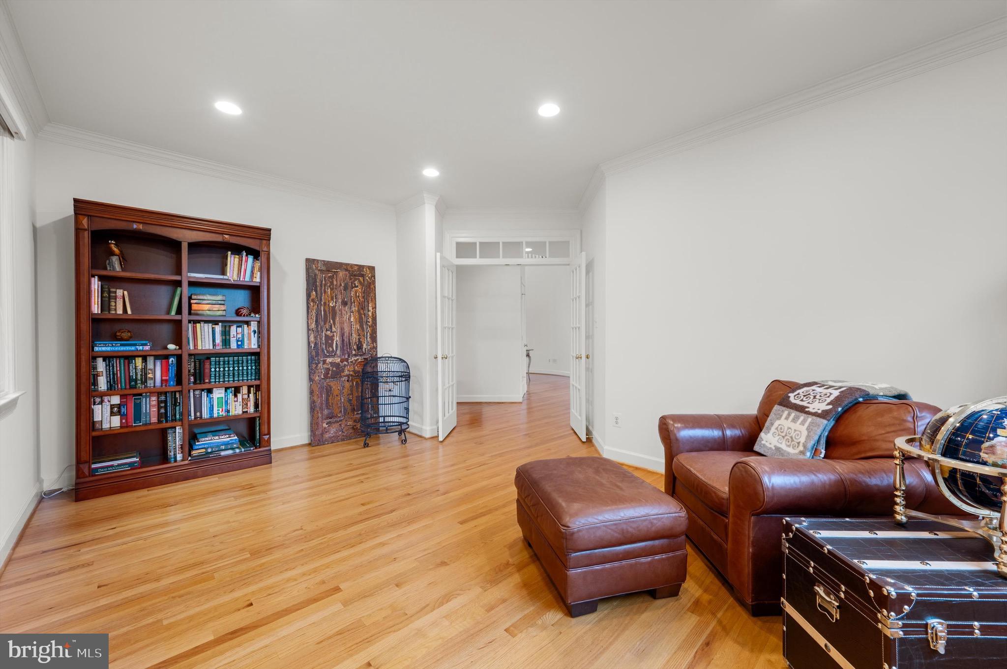 RED CEDAR WEST - Residential