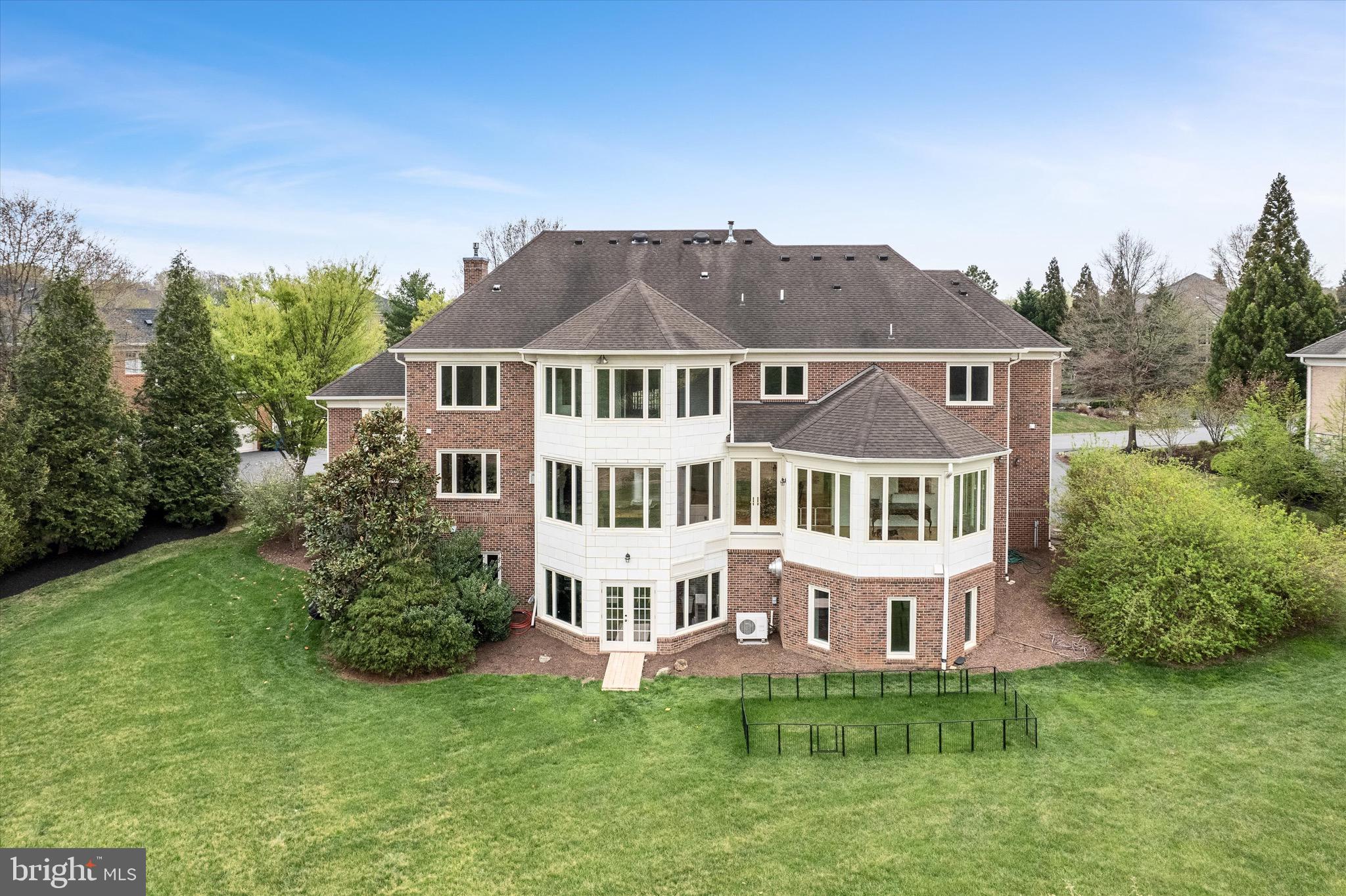 RED CEDAR WEST - Residential