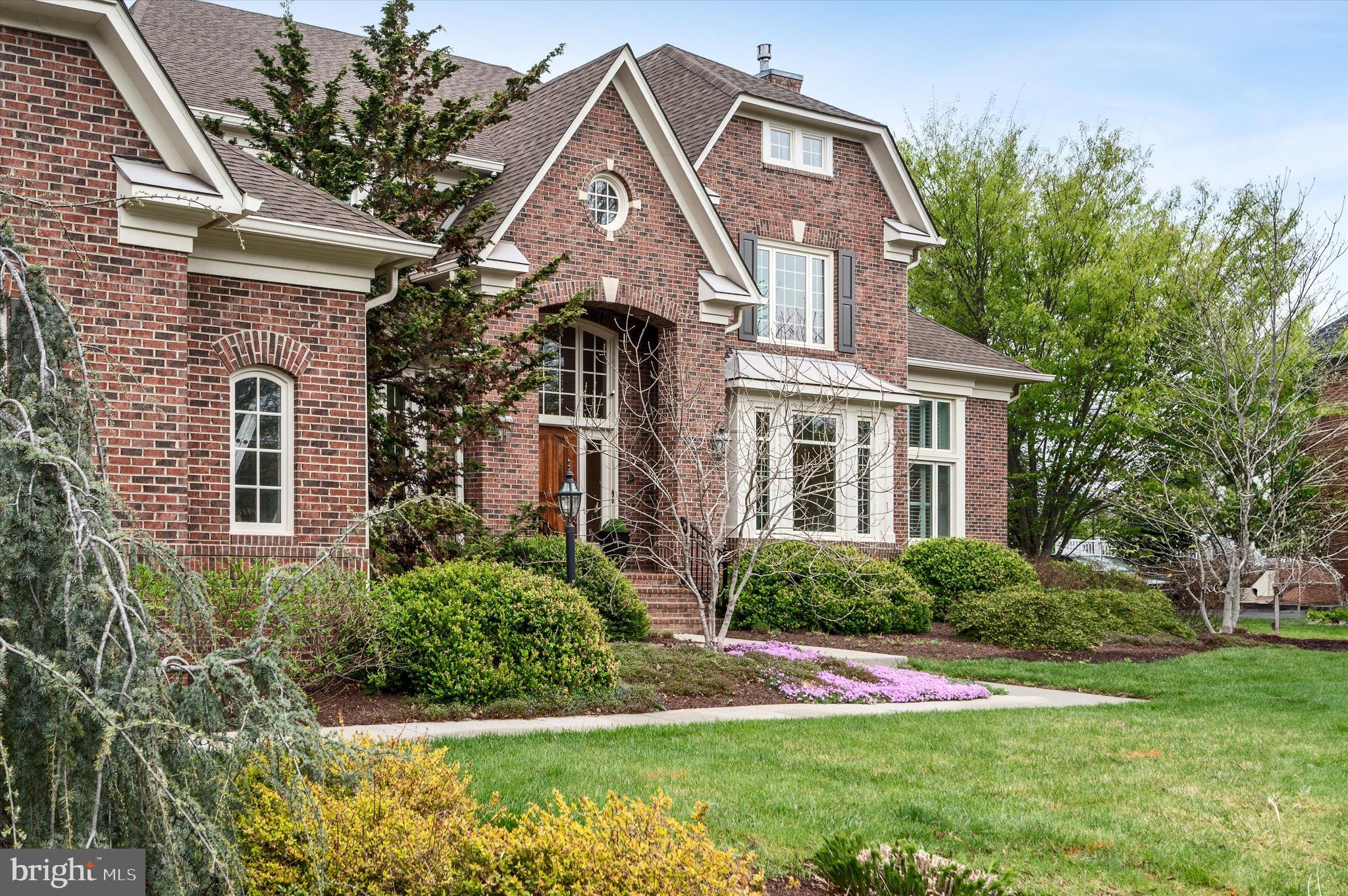 RED CEDAR WEST - Residential