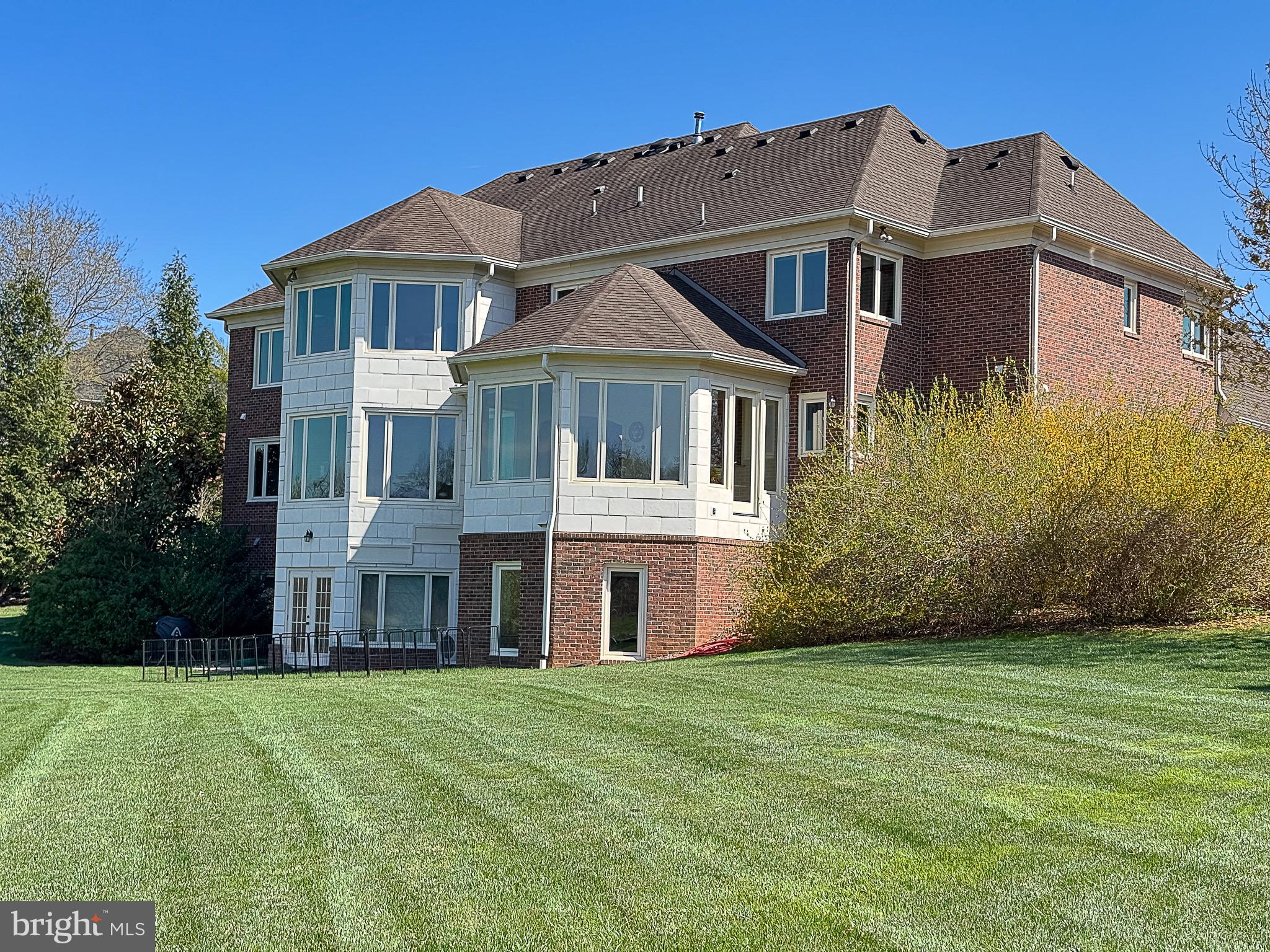 RED CEDAR WEST - Residential