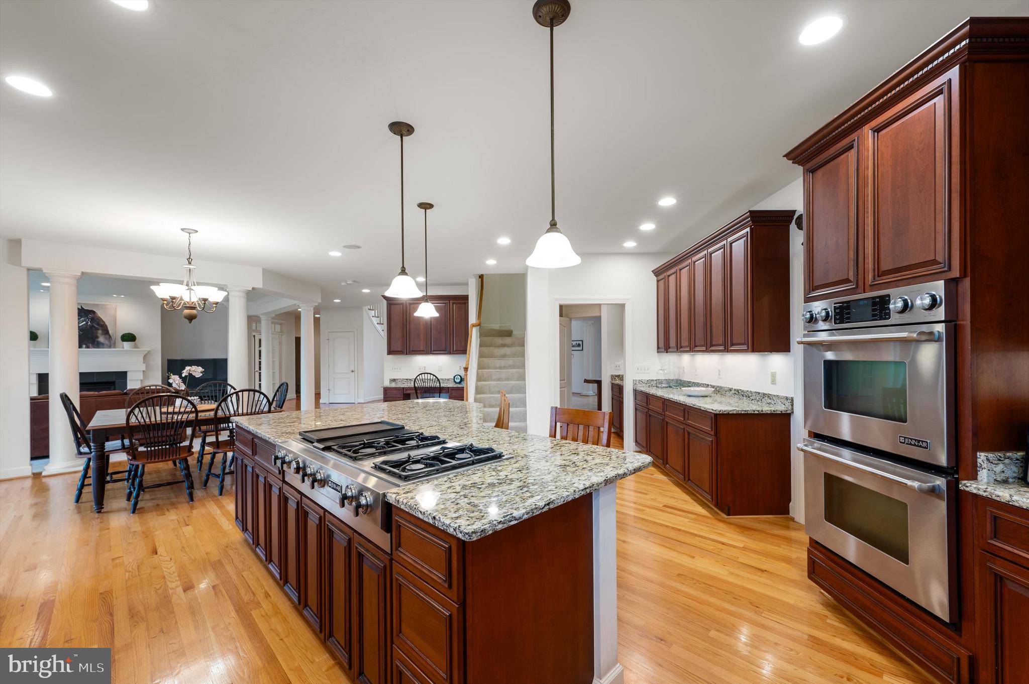 RED CEDAR WEST - Residential