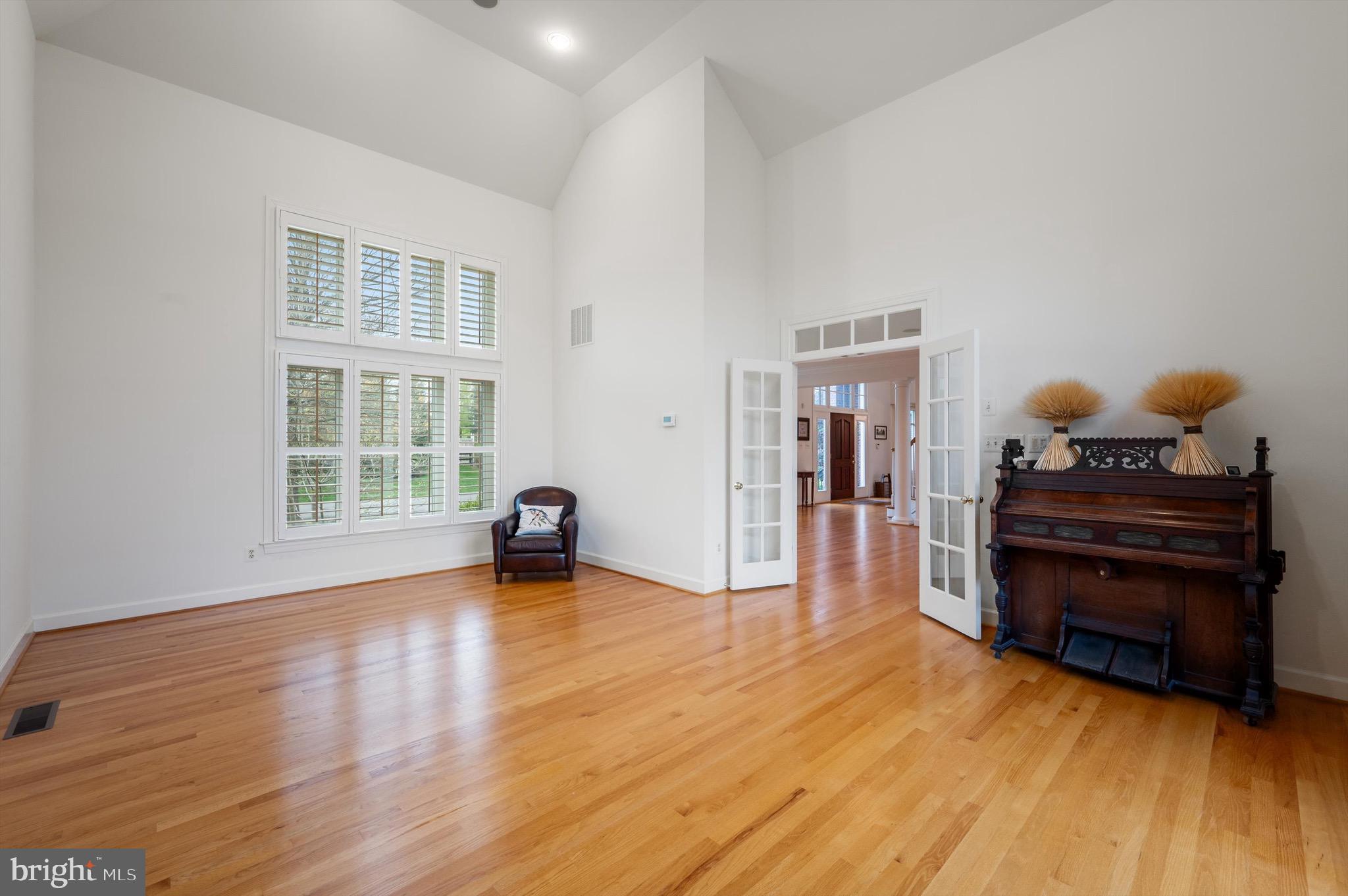 RED CEDAR WEST - Residential