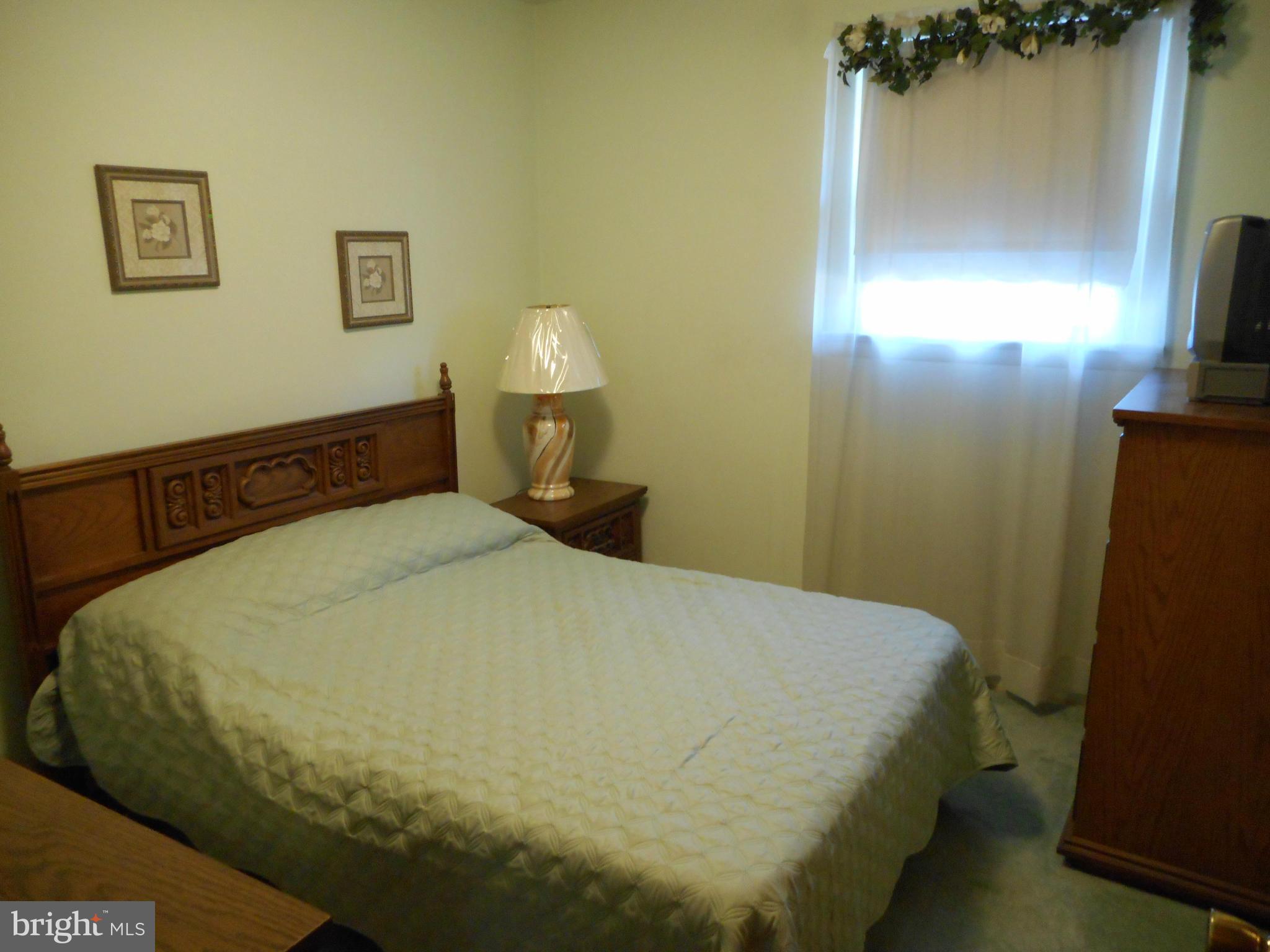 SURRATTS GARDENS - Residential