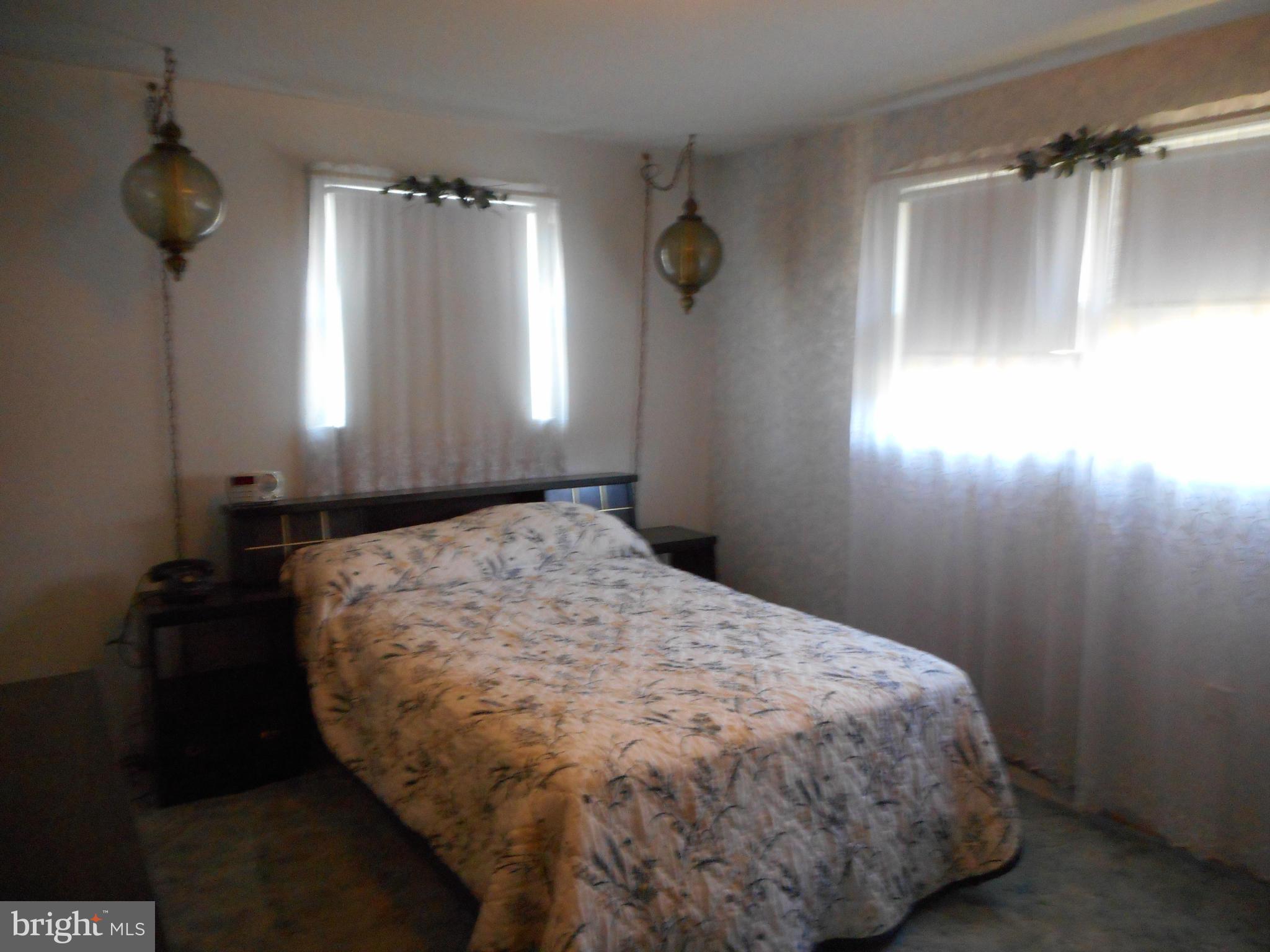 SURRATTS GARDENS - Residential