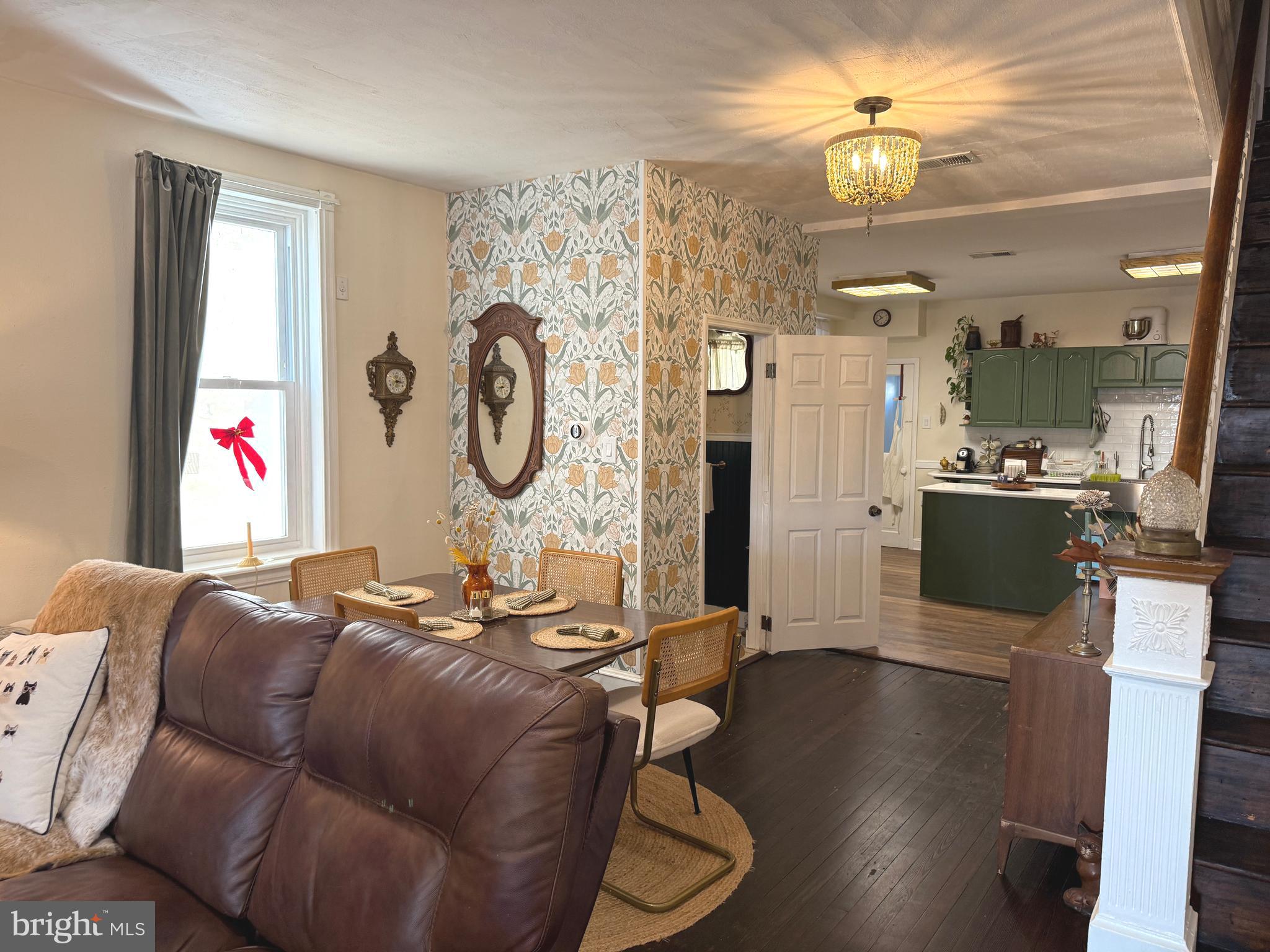 BRIDESBURG - Residential