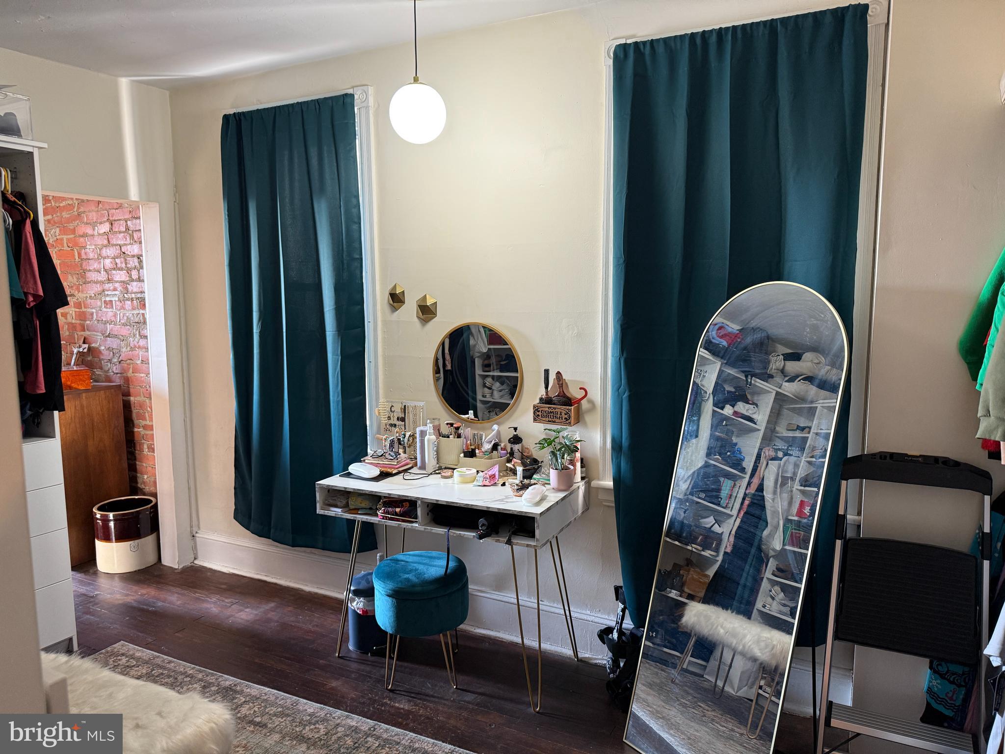 BRIDESBURG - Residential