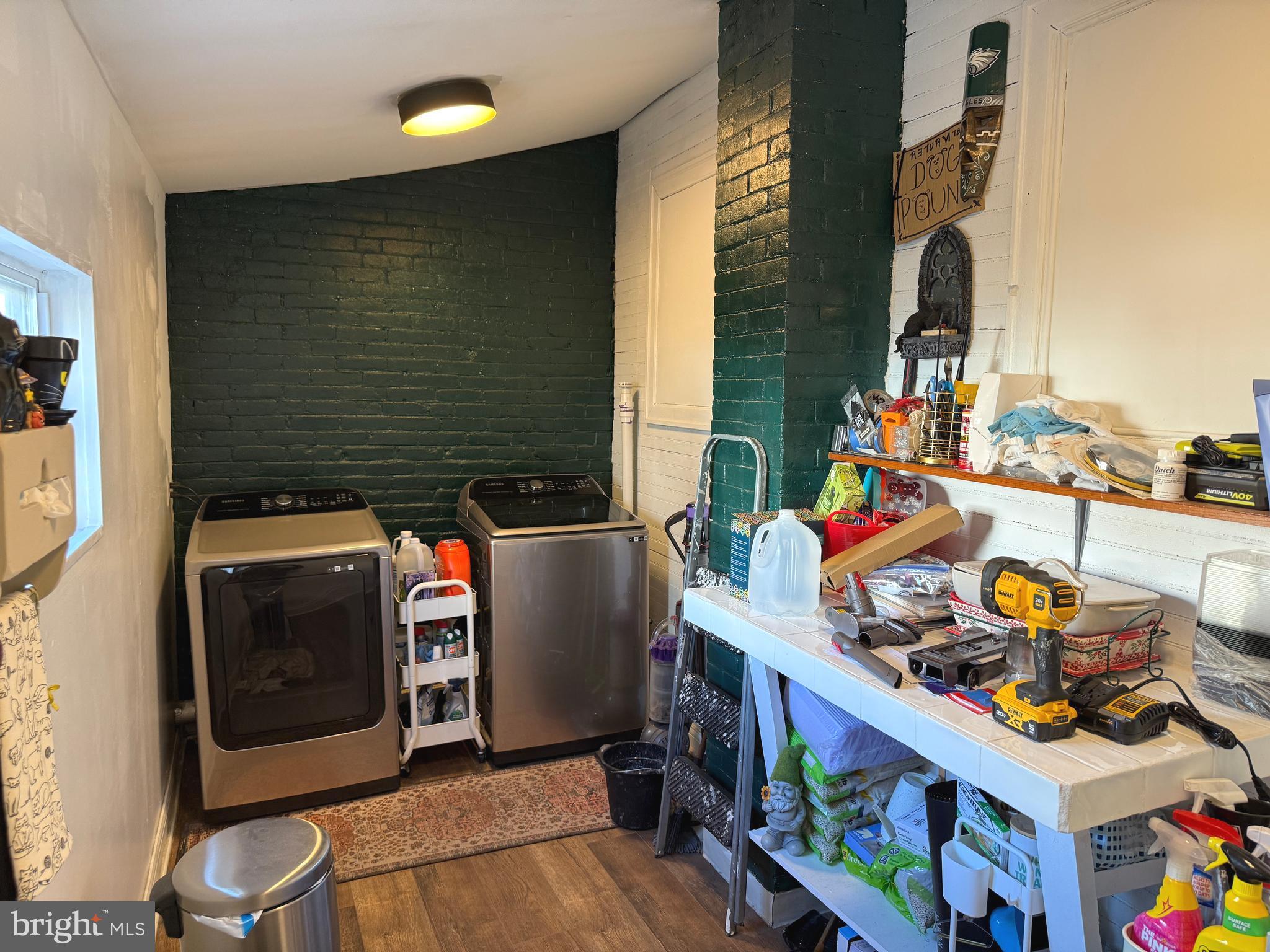 BRIDESBURG - Residential