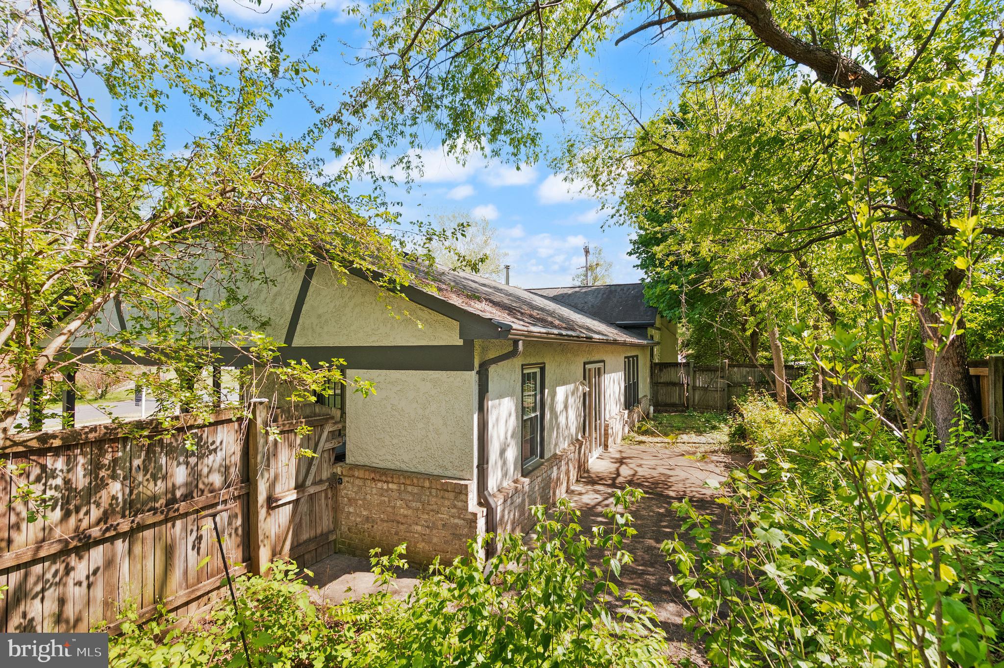 WEST MC LEAN - Residential