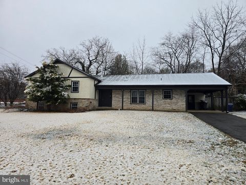 1600 CHAIN BRIDGE ROAD MCLEAN VA 22101