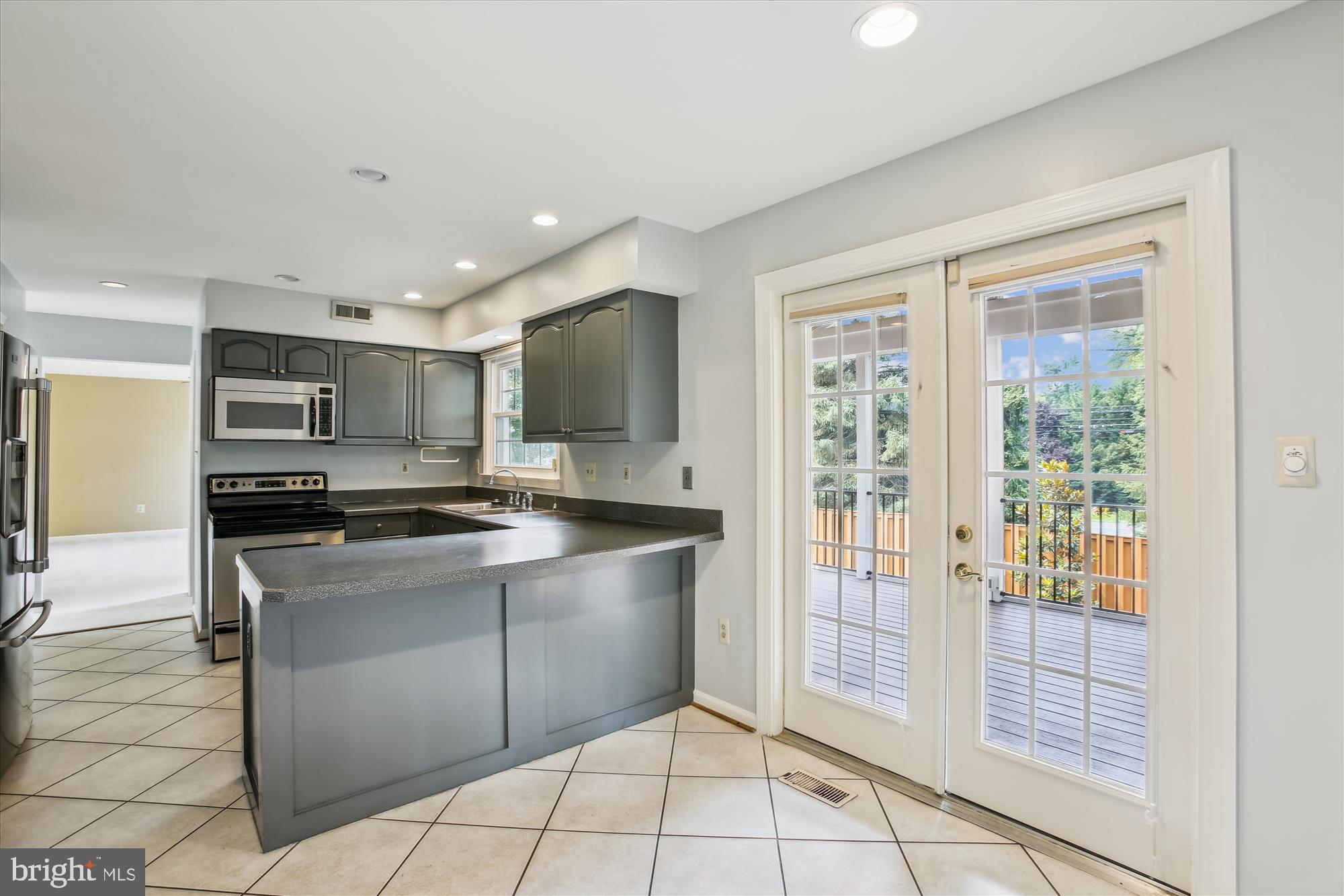 BELLE POND FARM - Residential Lease