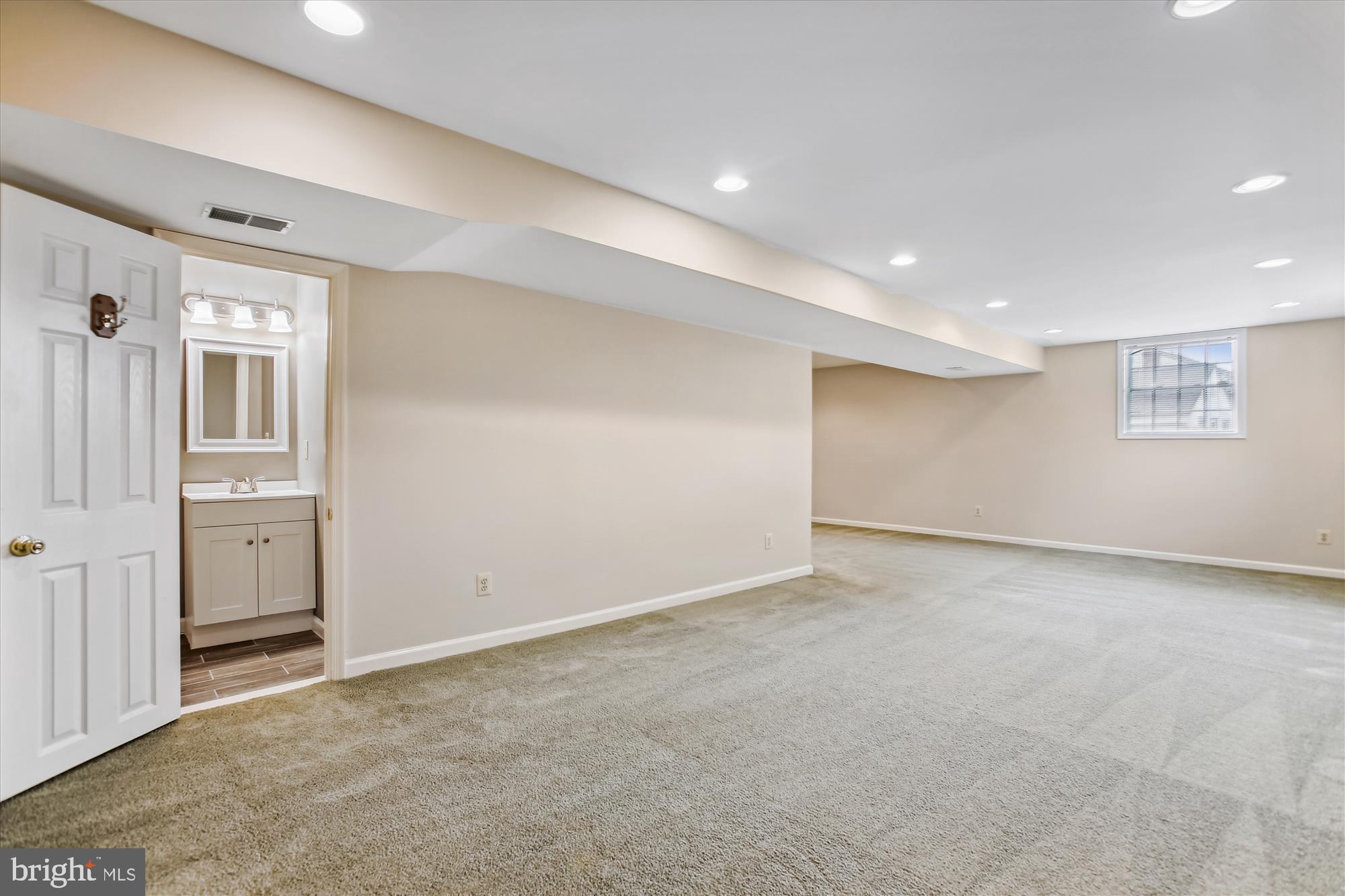 BELLE POND FARM - Residential Lease