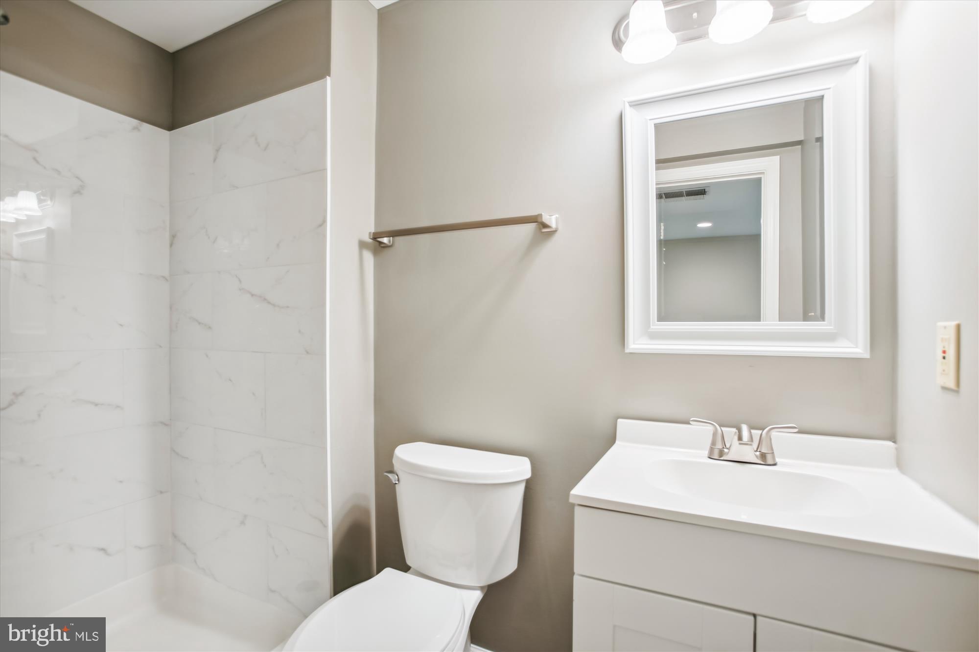 BELLE POND FARM - Residential Lease