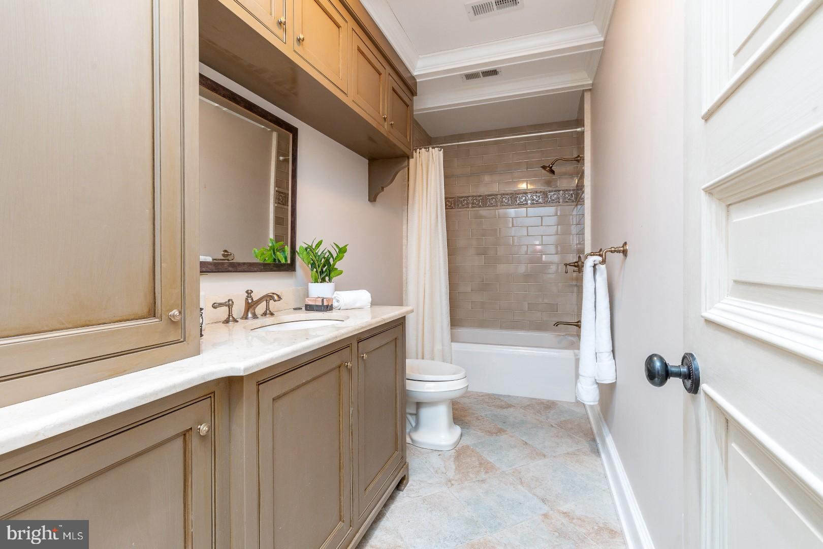 OLD CITY - Residential Lease