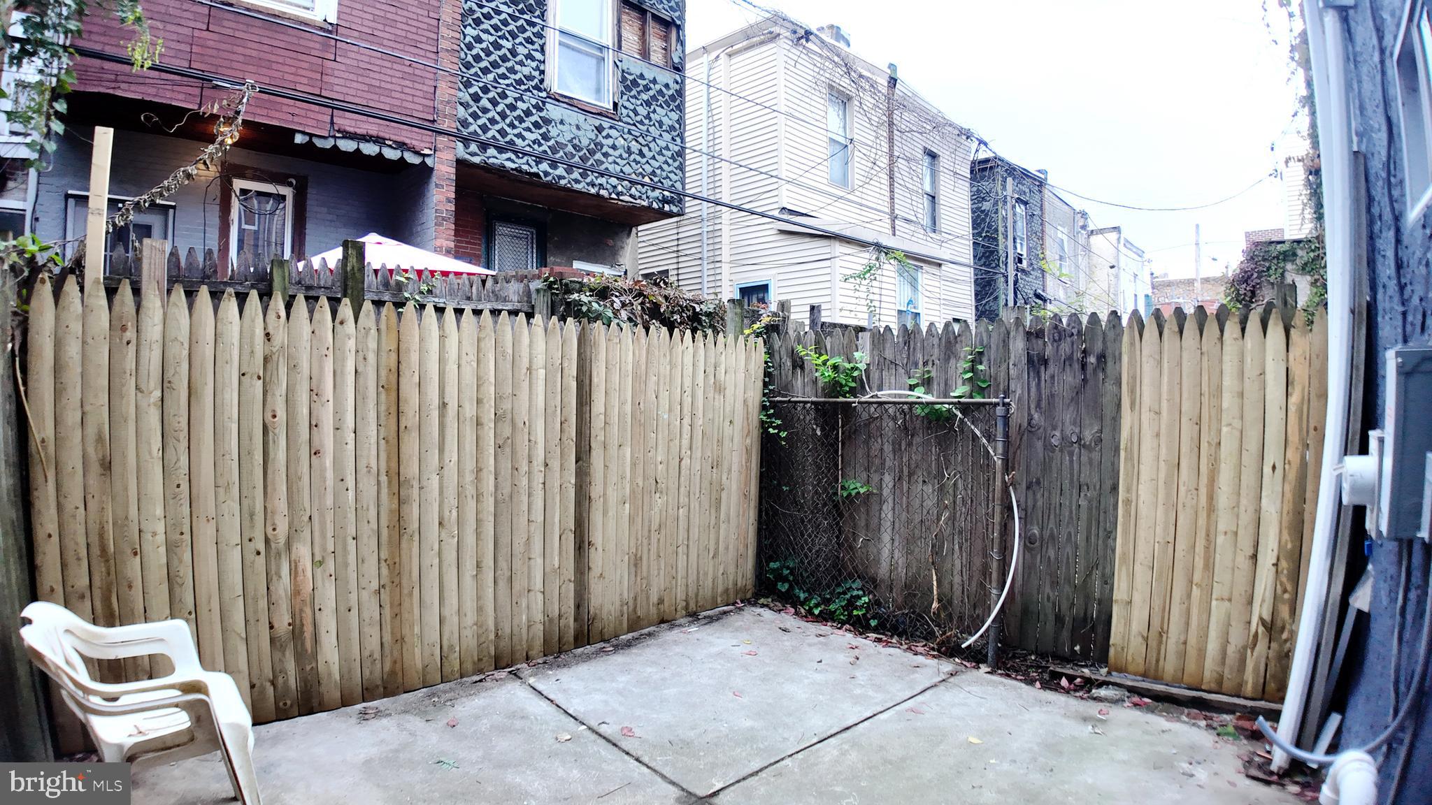 STRAWBERRY MANSION - Residential