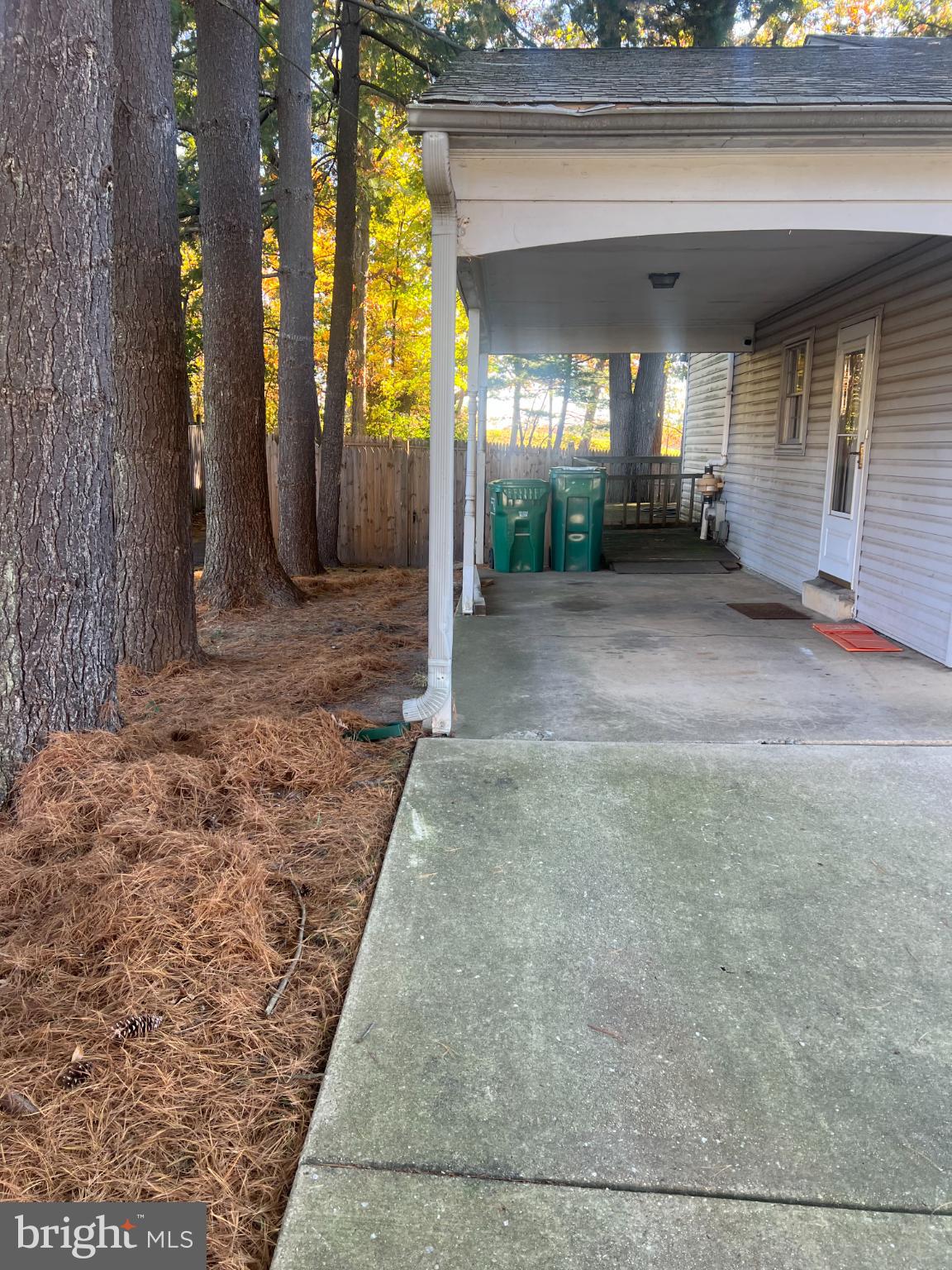 215 SUMMIT HALL ROAD