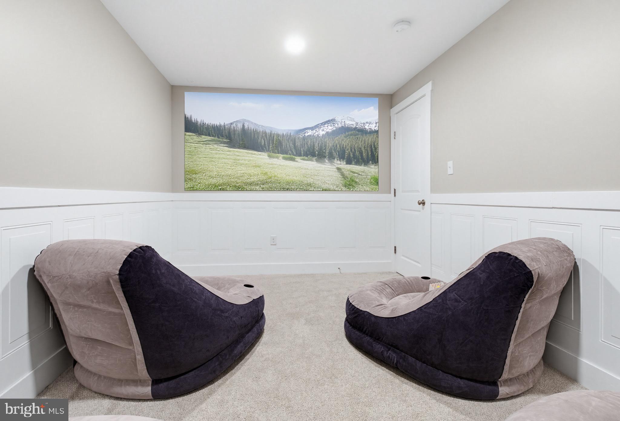 CREEKSIDE - Residential