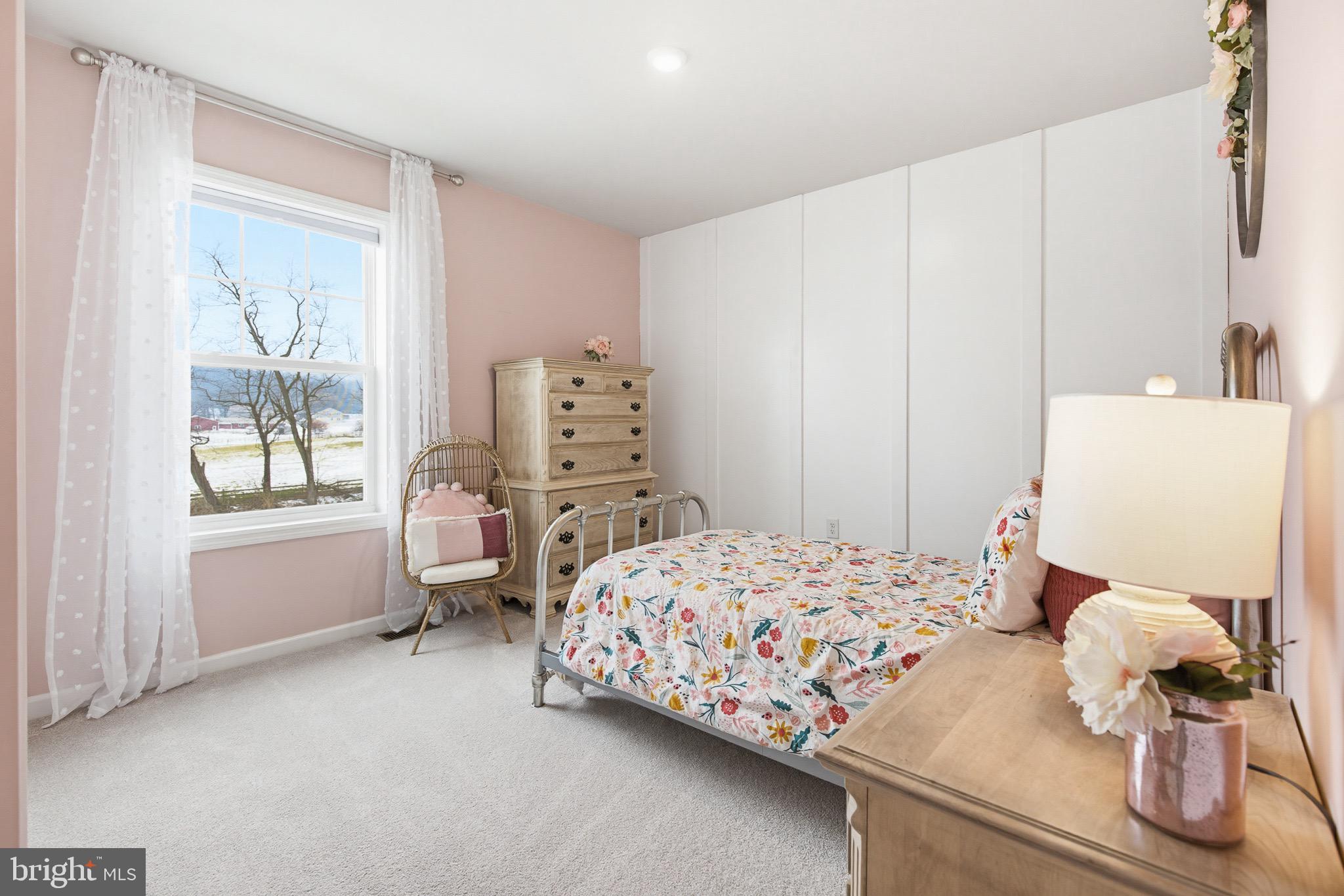 CREEKSIDE - Residential