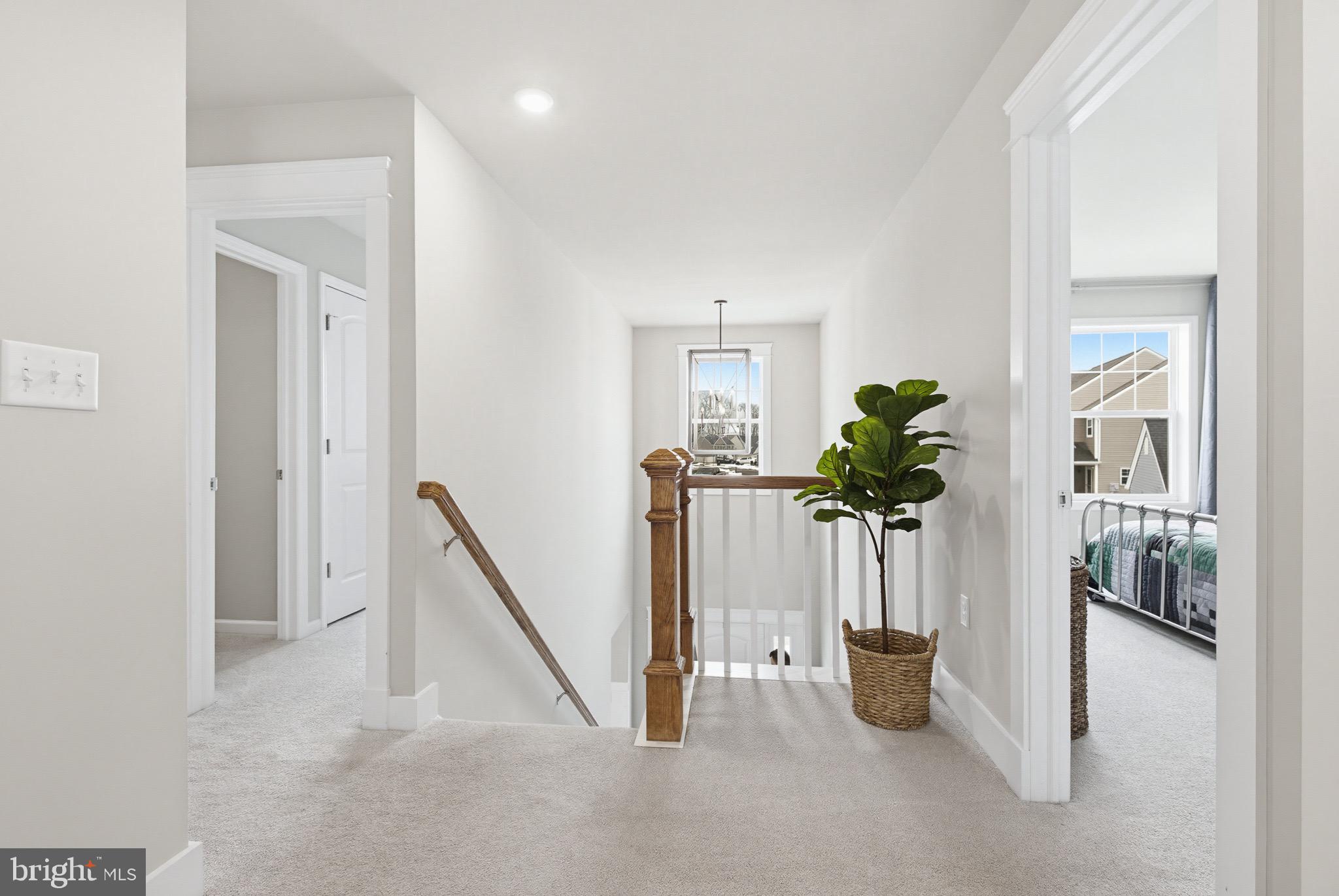 CREEKSIDE - Residential